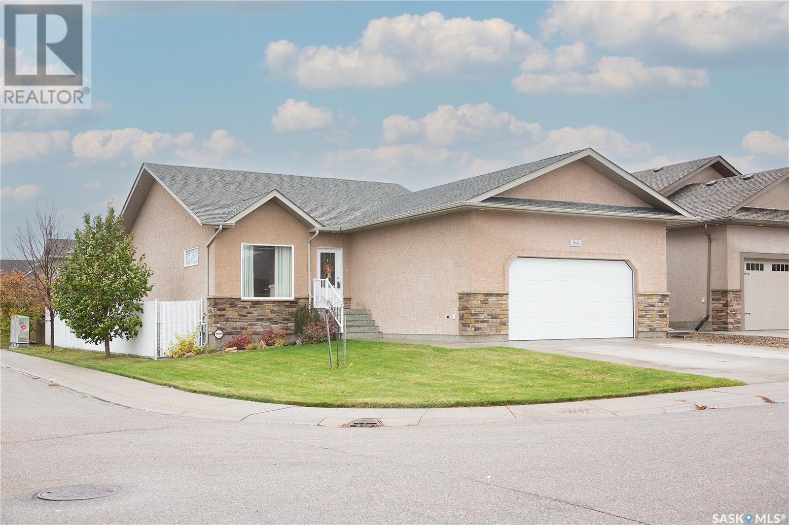 54 Borrowman PLACE