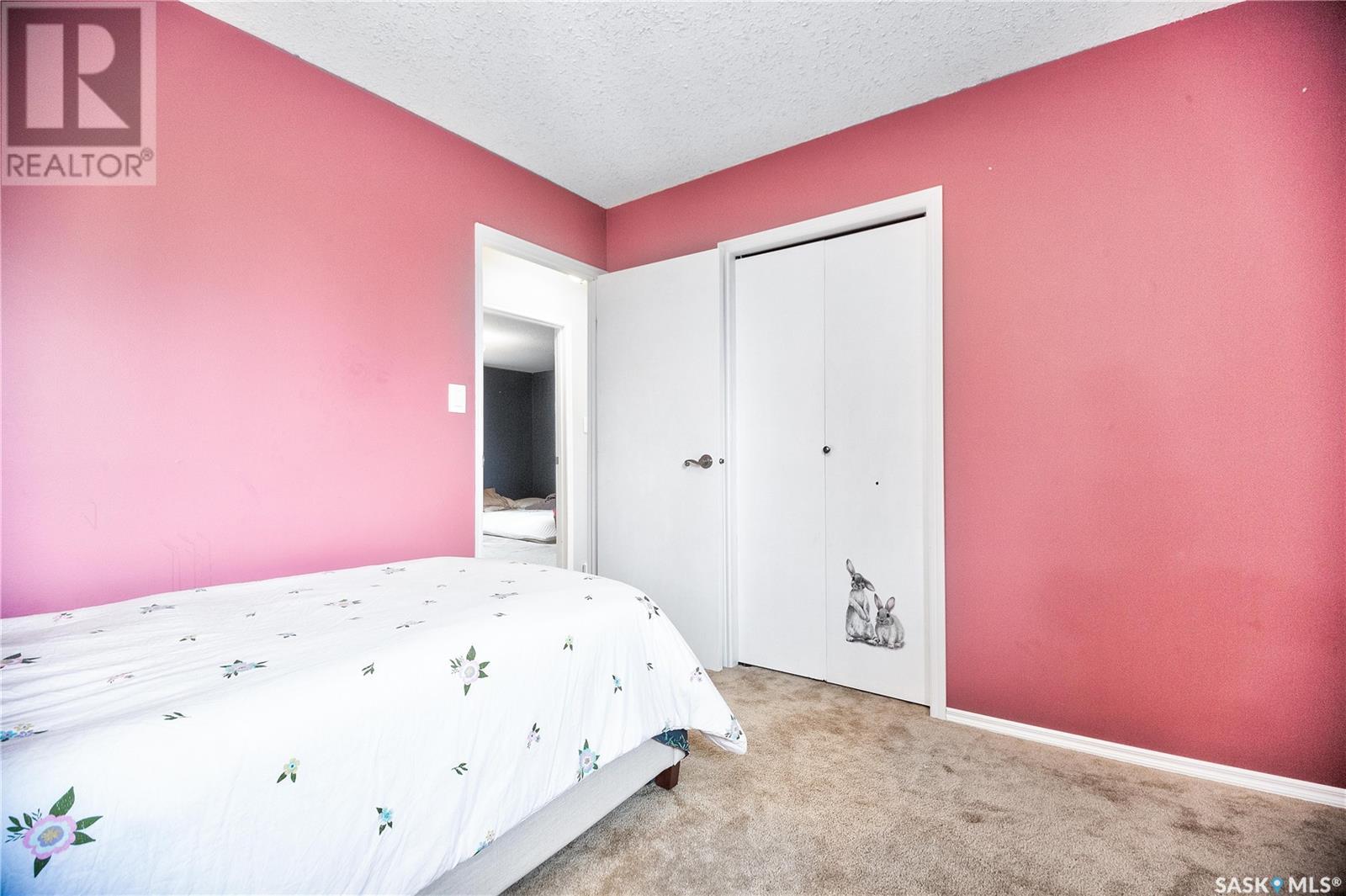 3175 Eagle CRESCENT