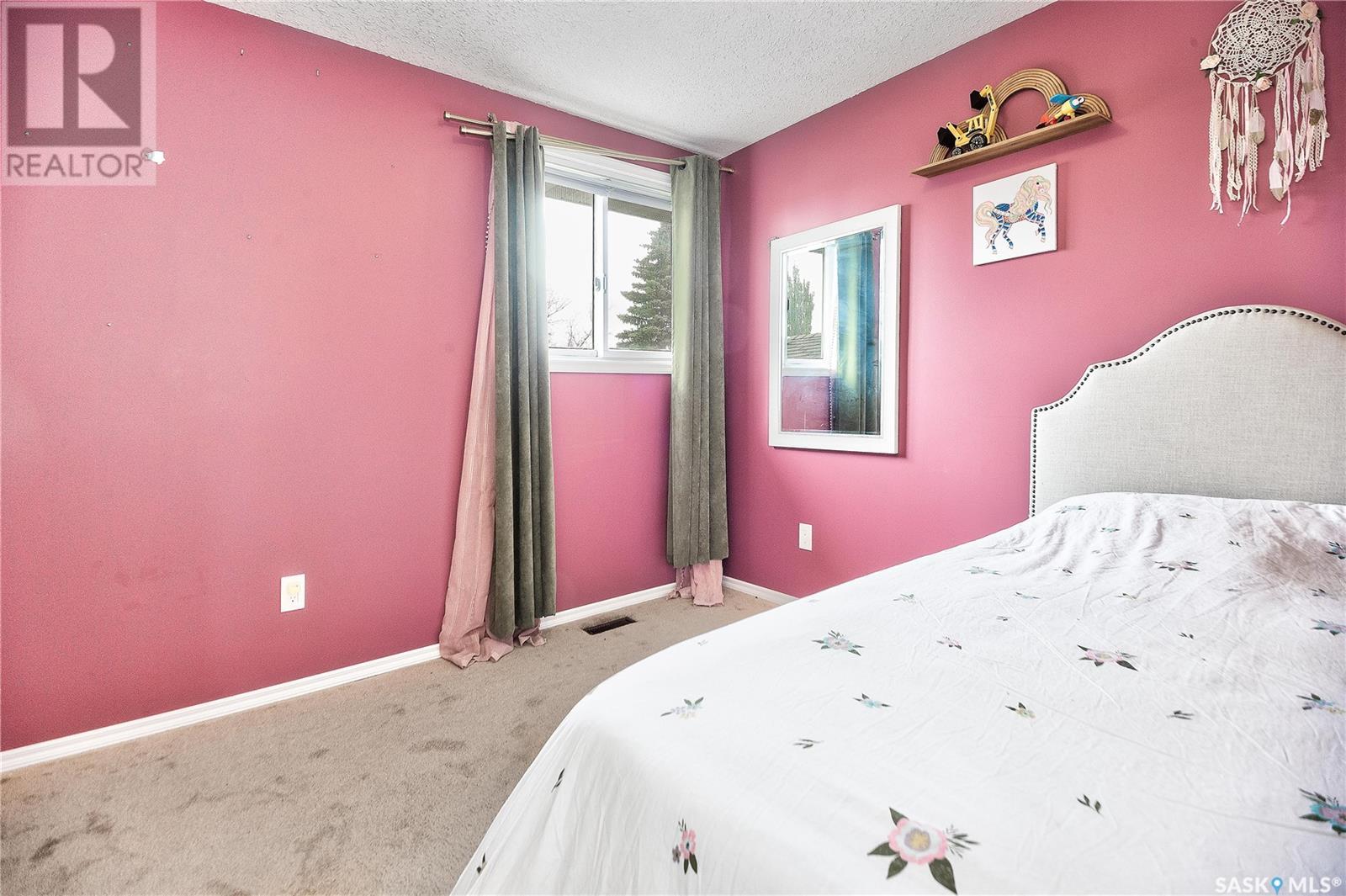 3175 Eagle CRESCENT