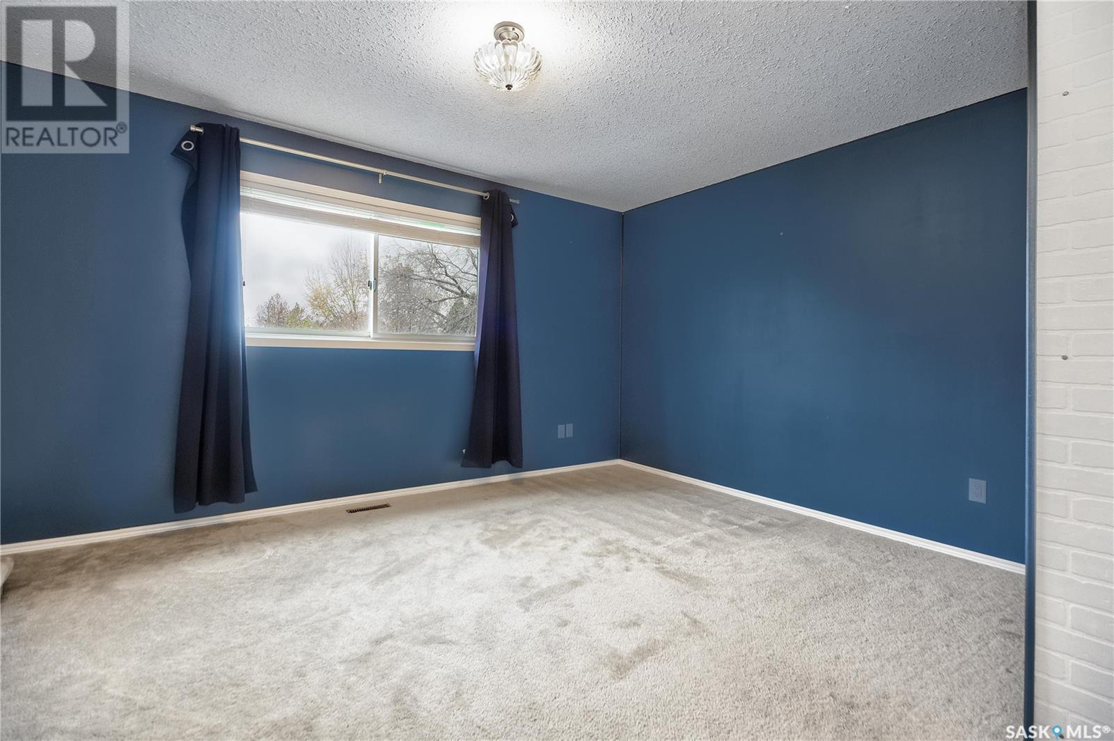 3175 Eagle CRESCENT