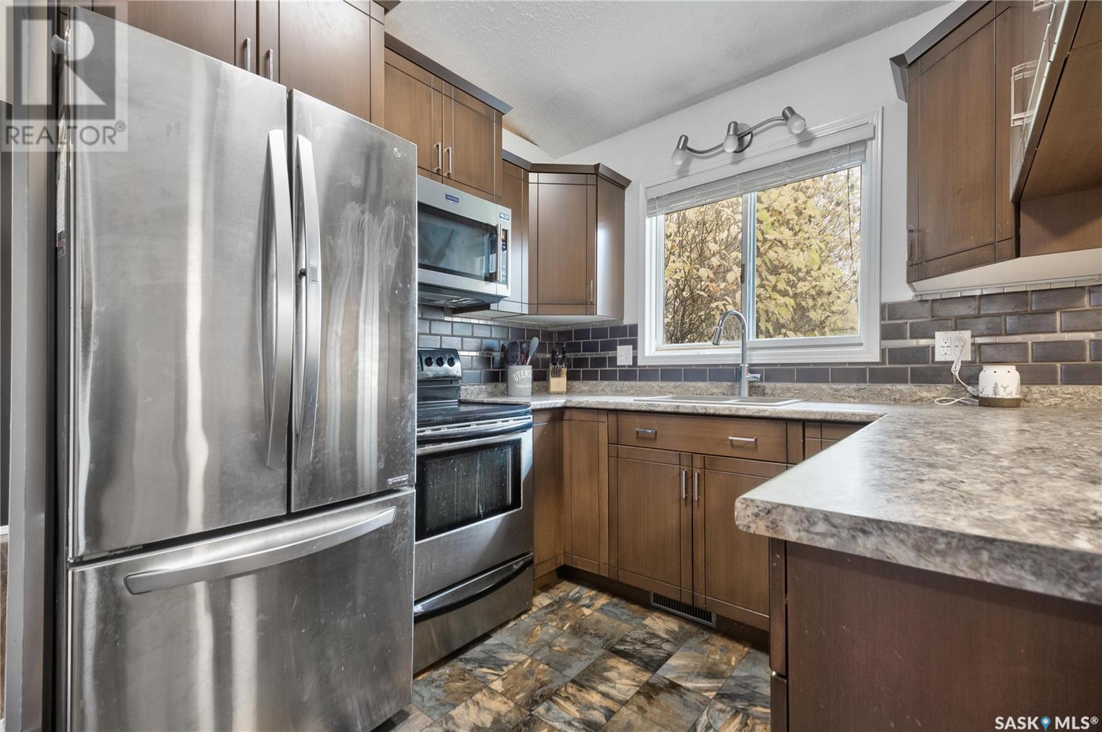 3175 Eagle CRESCENT