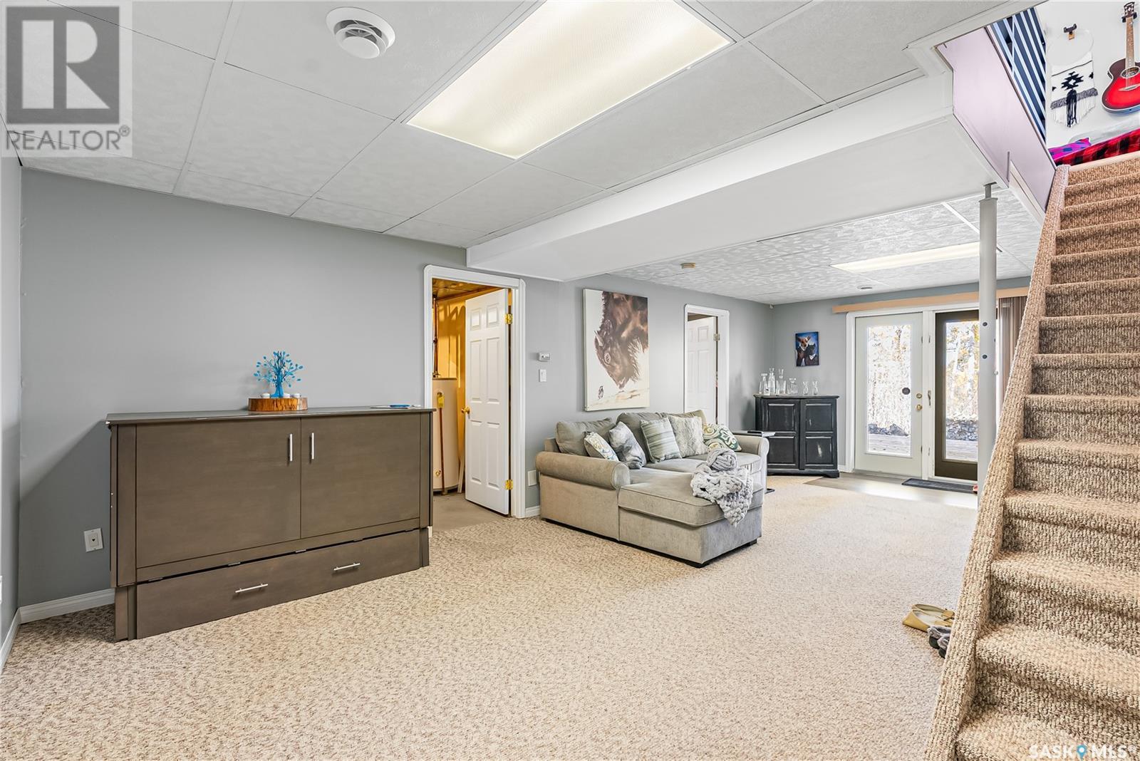 L10B11 Poplar BEACH