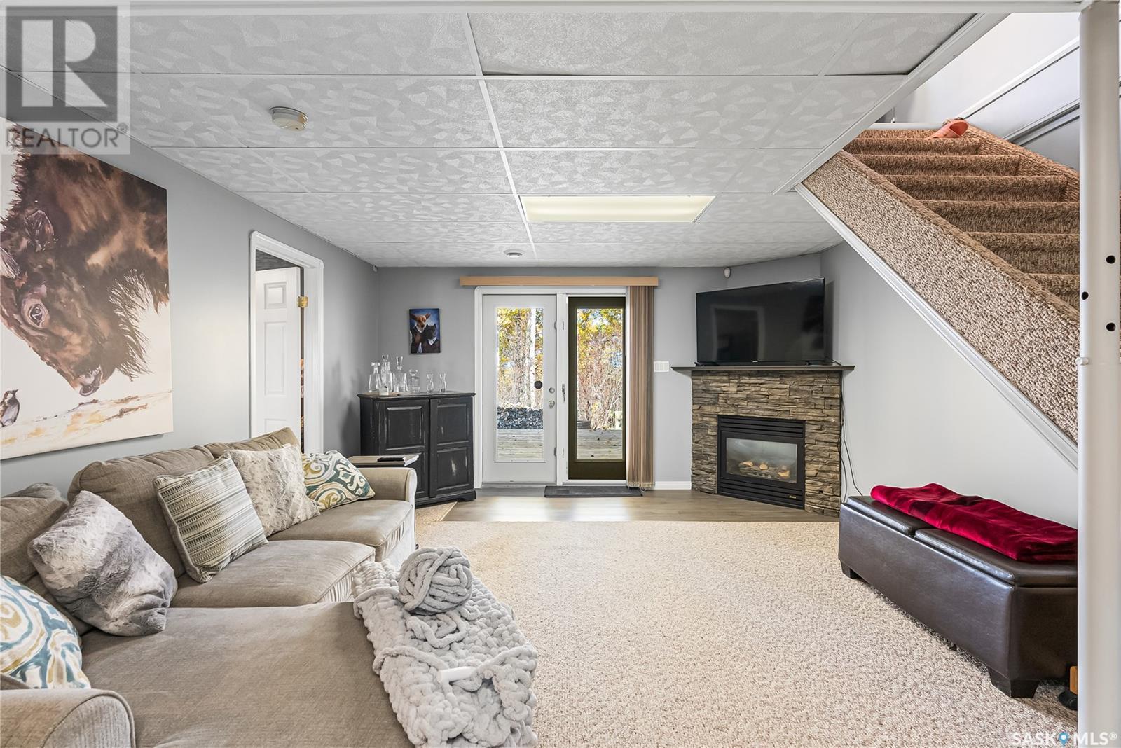 L10B11 Poplar BEACH