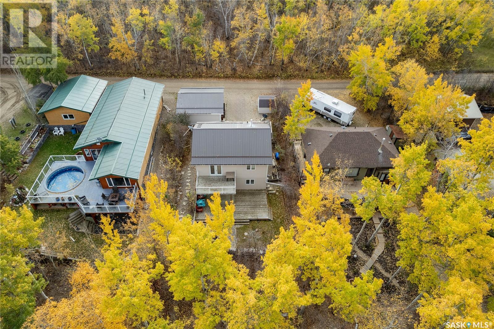 L10B11 Poplar BEACH