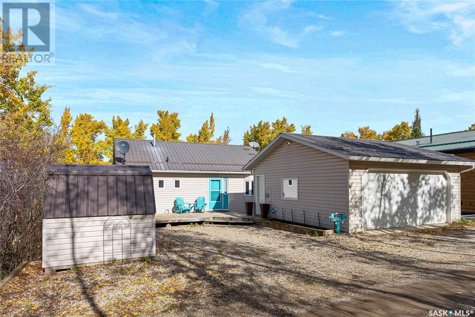 L10B11 Poplar BEACH