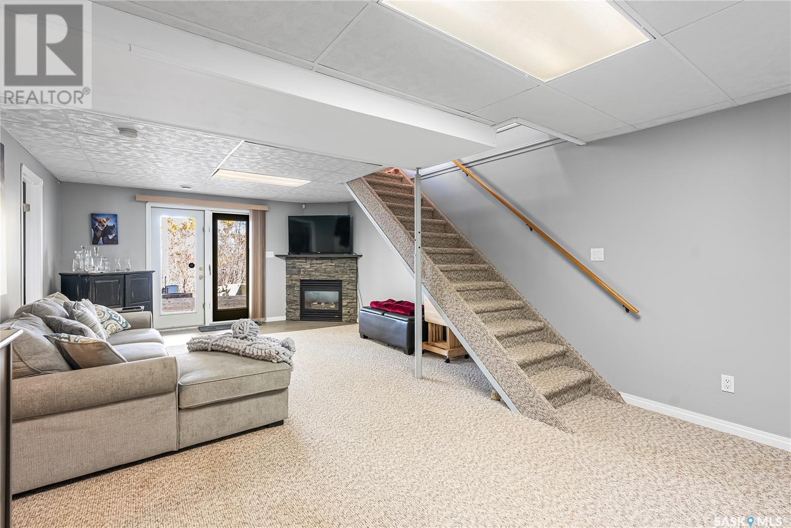 L10B11 Poplar BEACH