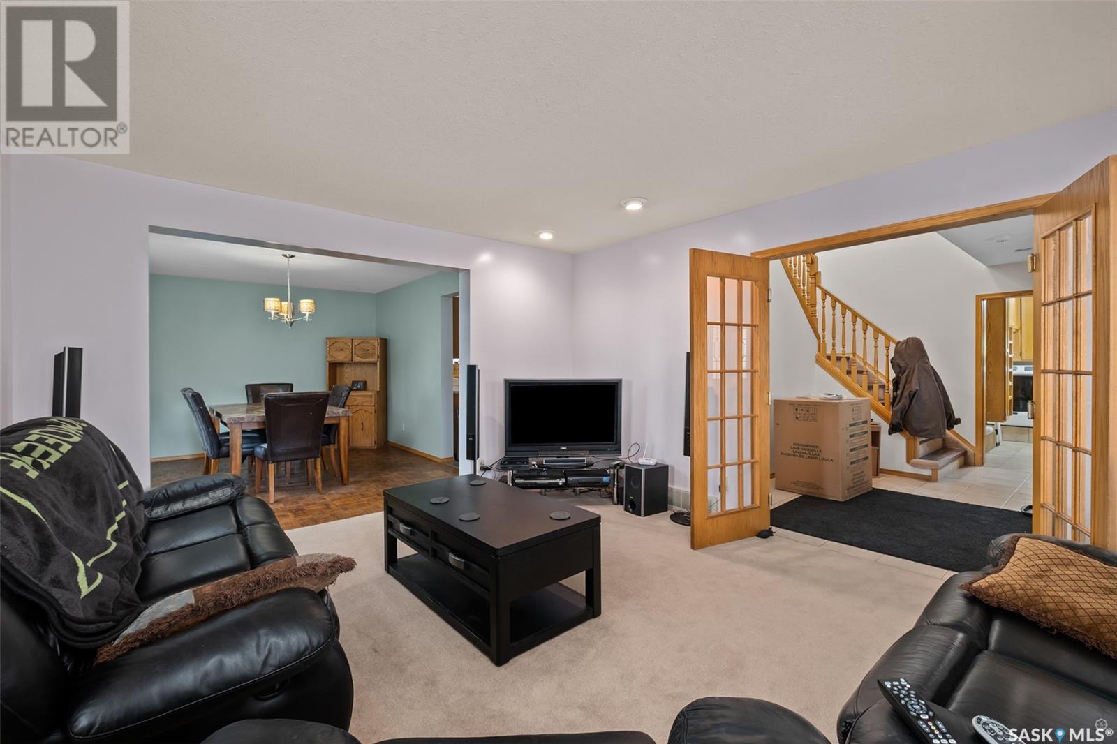 744 3rd AVENUE