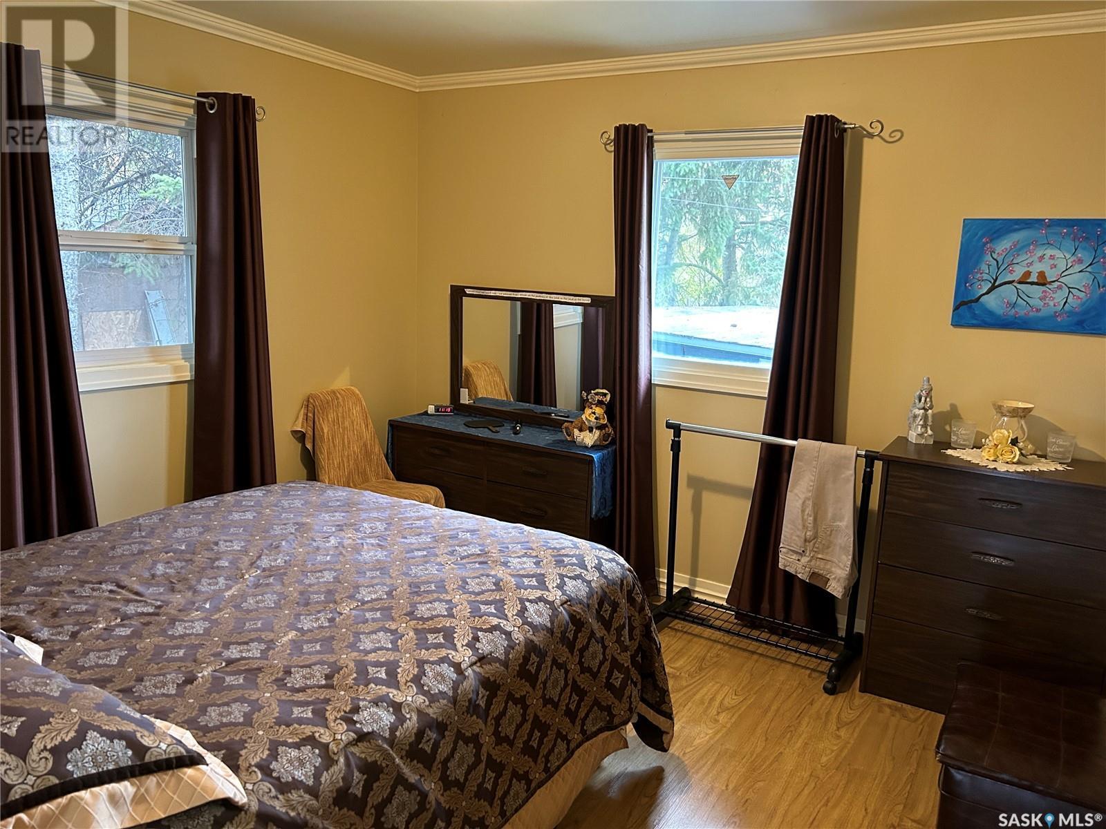 661 17th STREET W