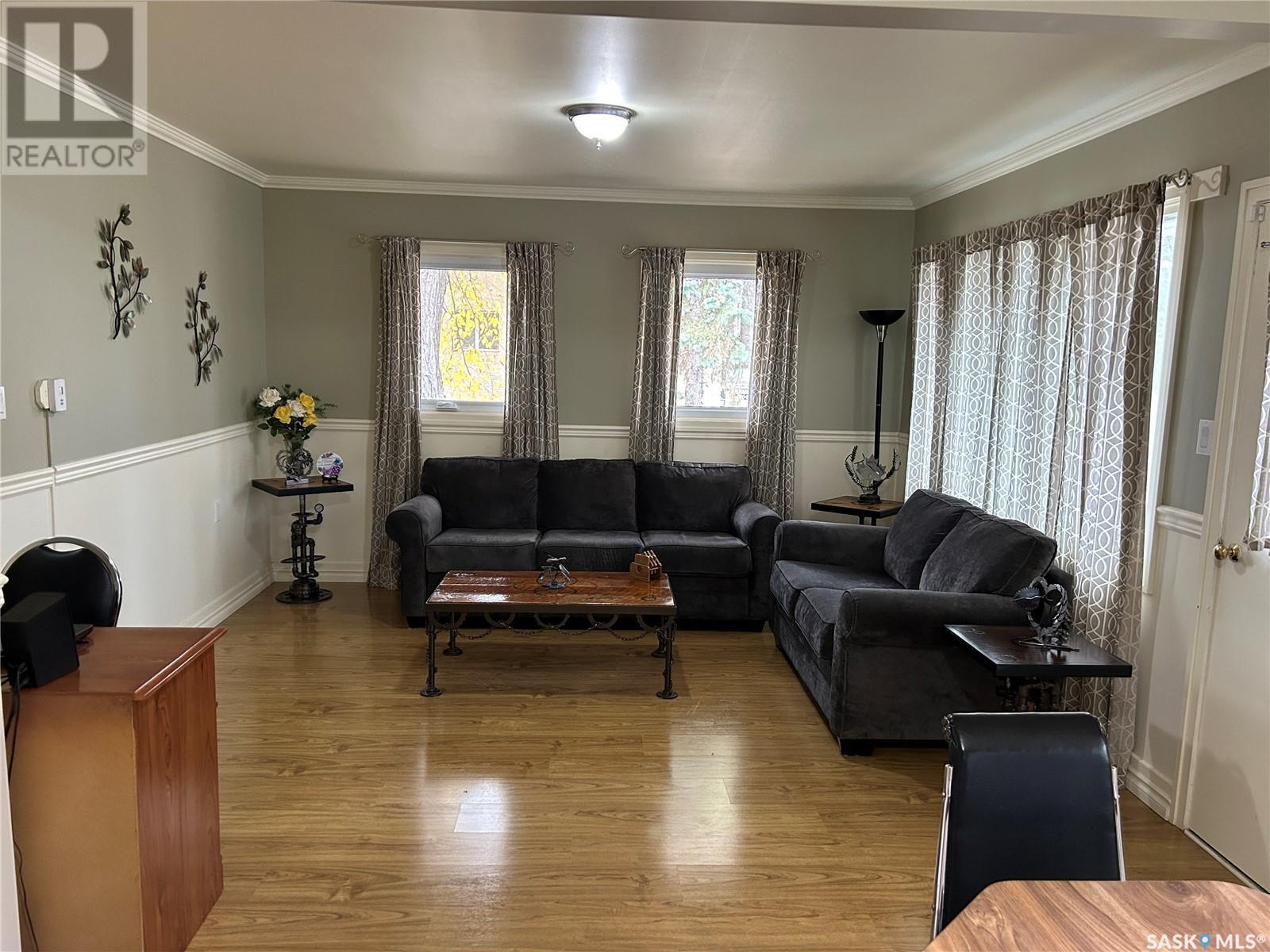 661 17th STREET W