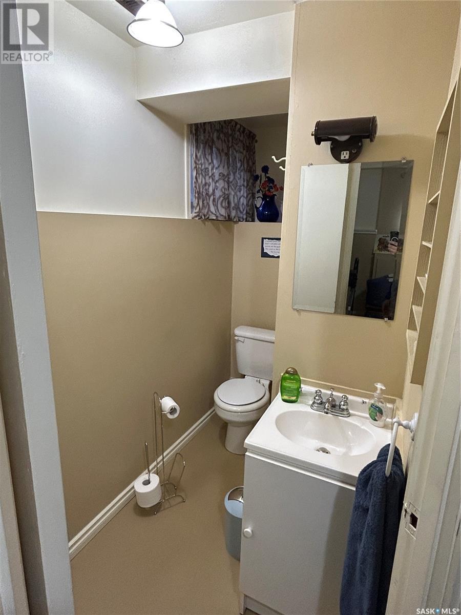 661 17th STREET W