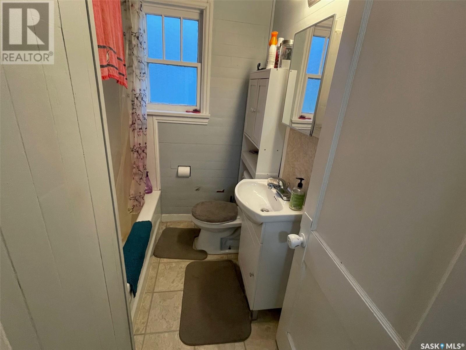 608 19Th STREET W