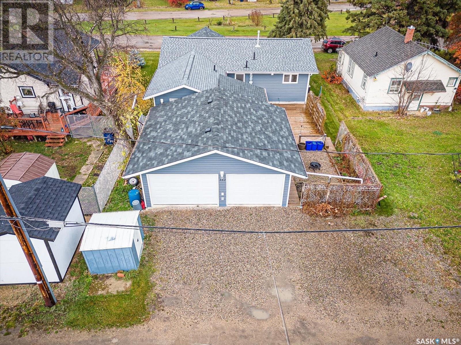 352 Jamieson AVENUE