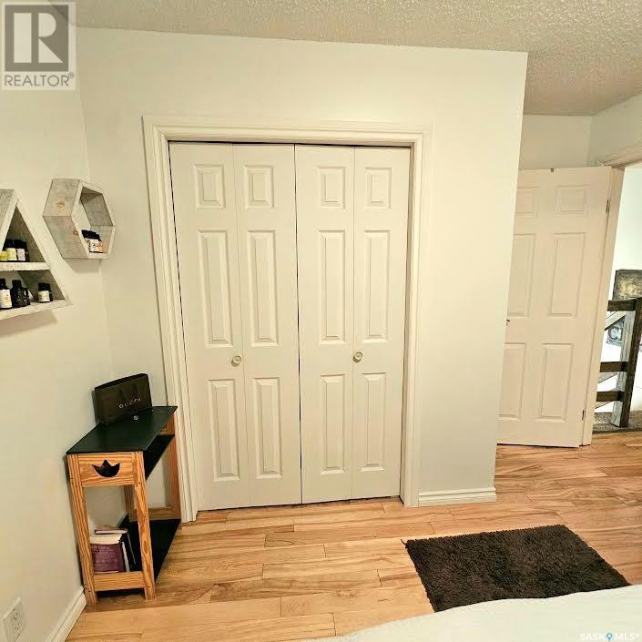 868 Conroy PLACE