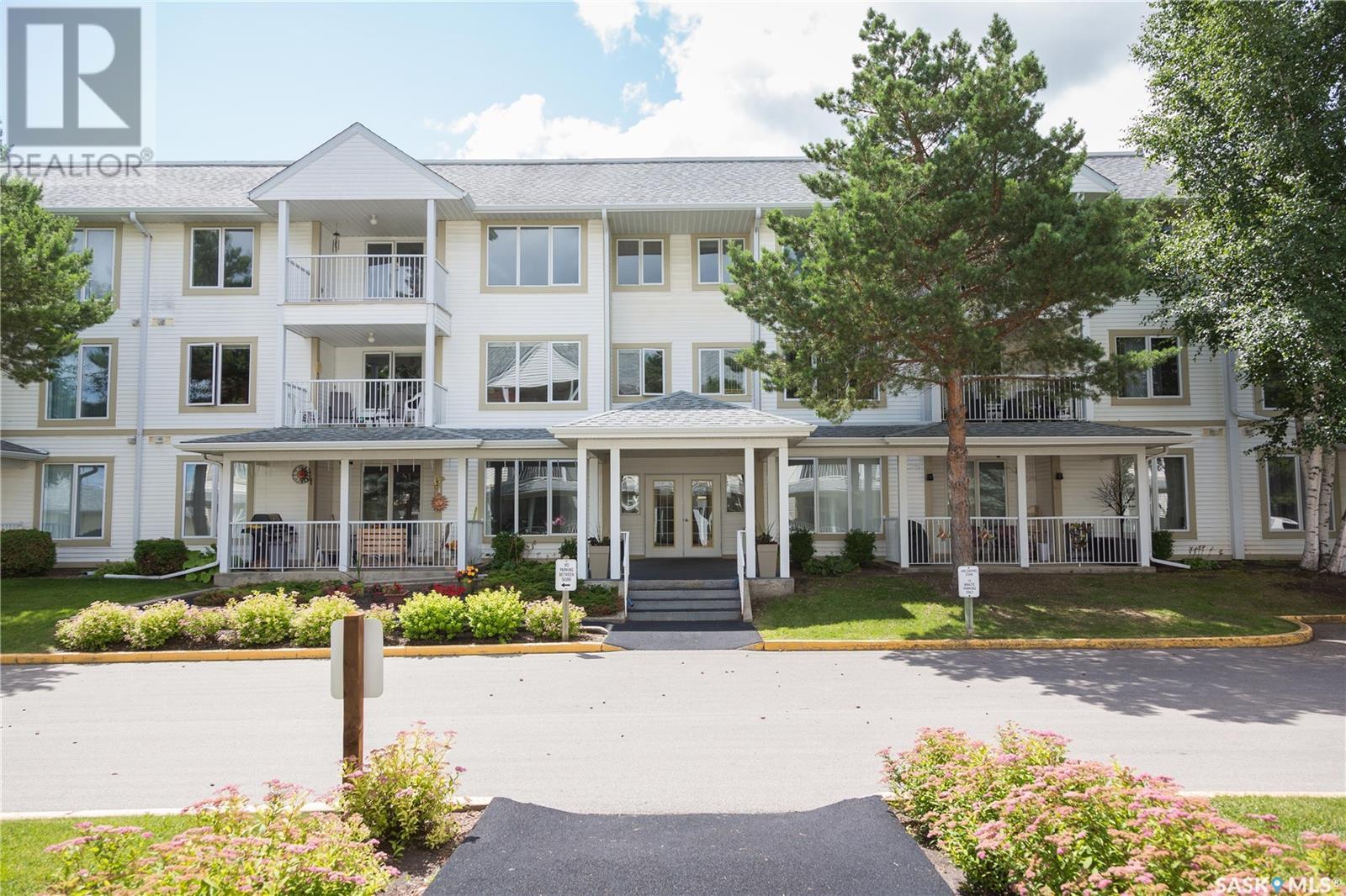113 305 34th STREET W