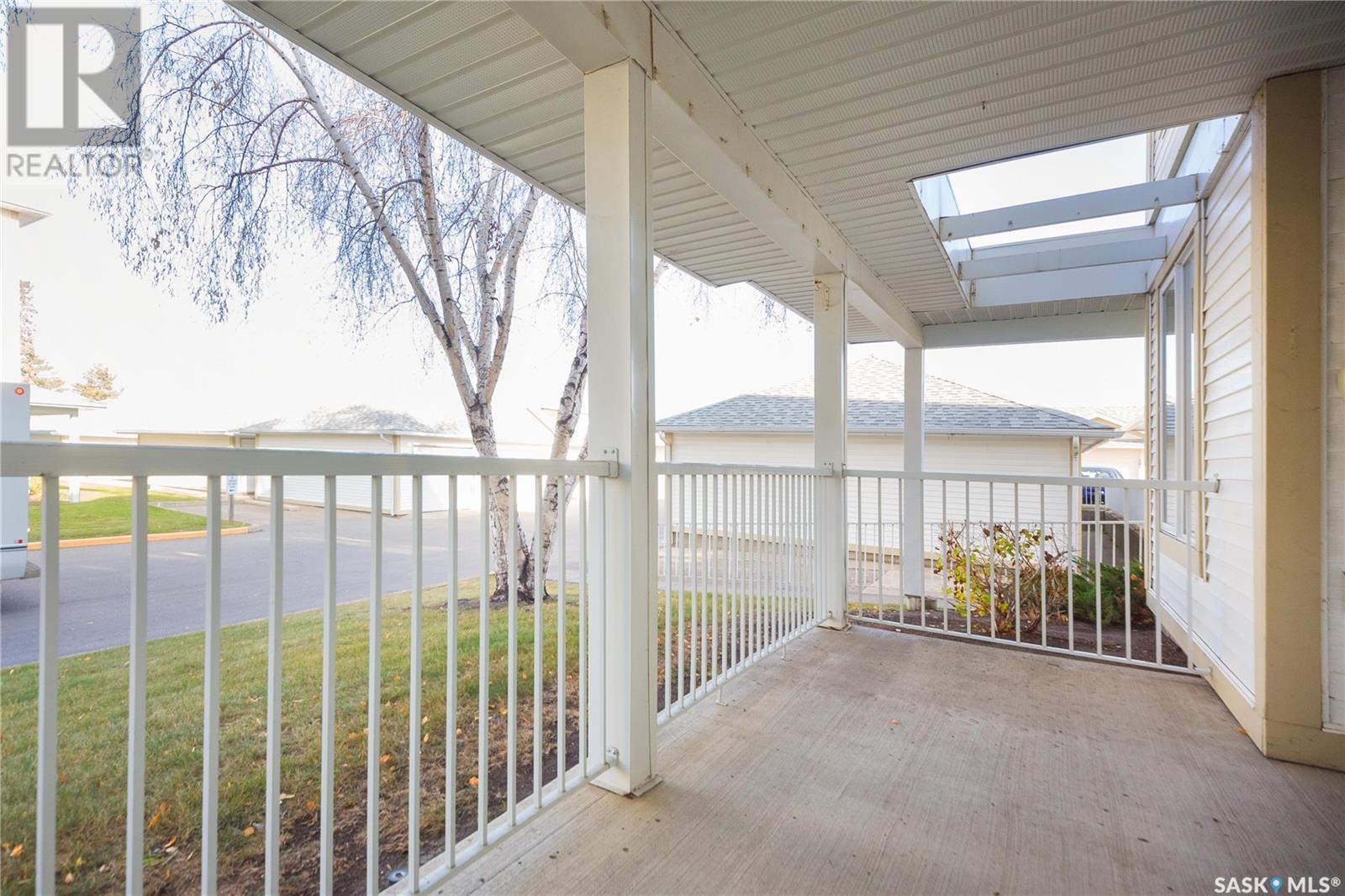 113 305 34th STREET W