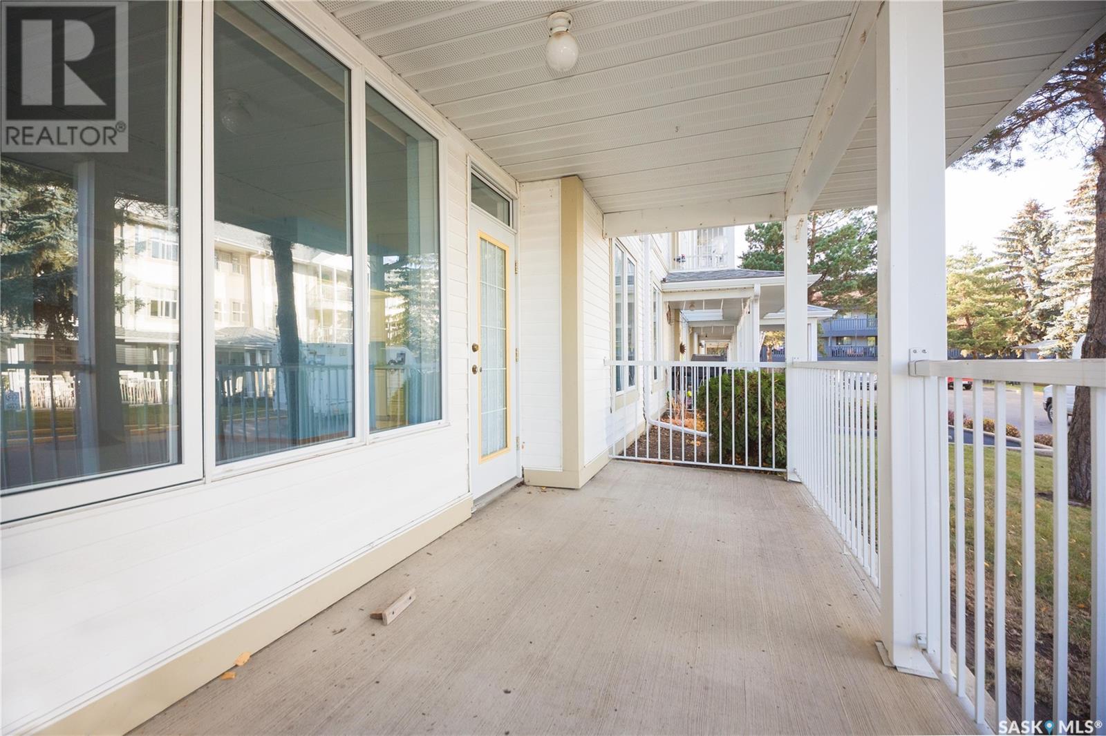 113 305 34th STREET W