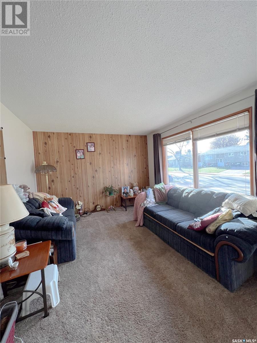 1337 Gillmor CRESCENT