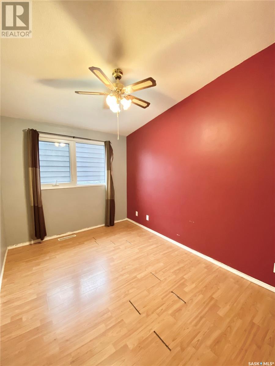 1244 2nd STREET E