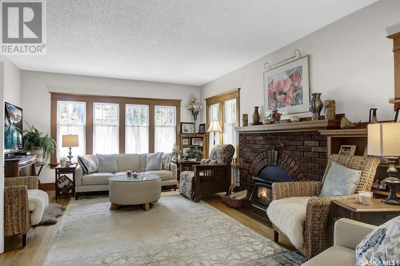 233 Leopold CRESCENT