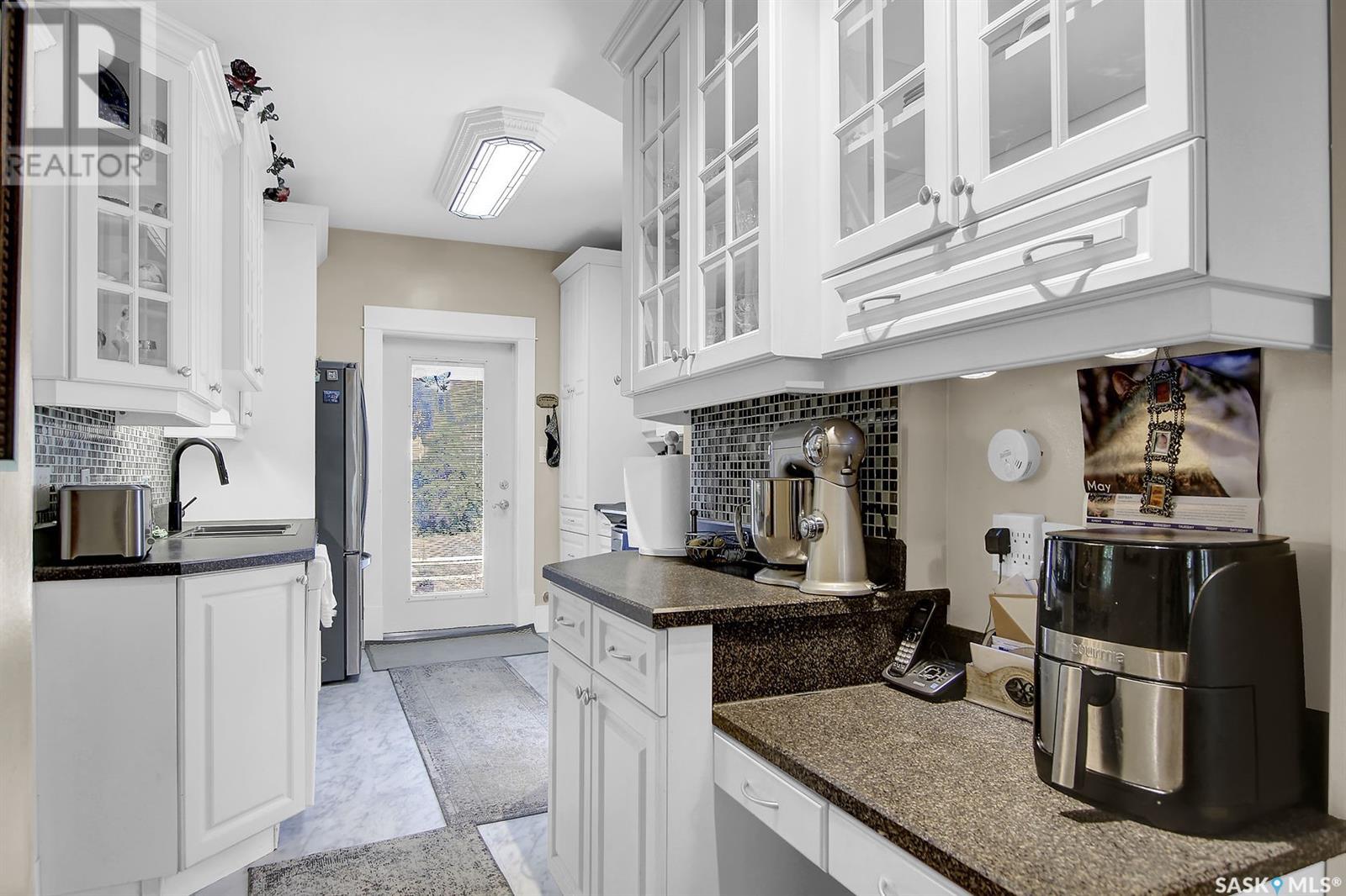 233 Leopold CRESCENT