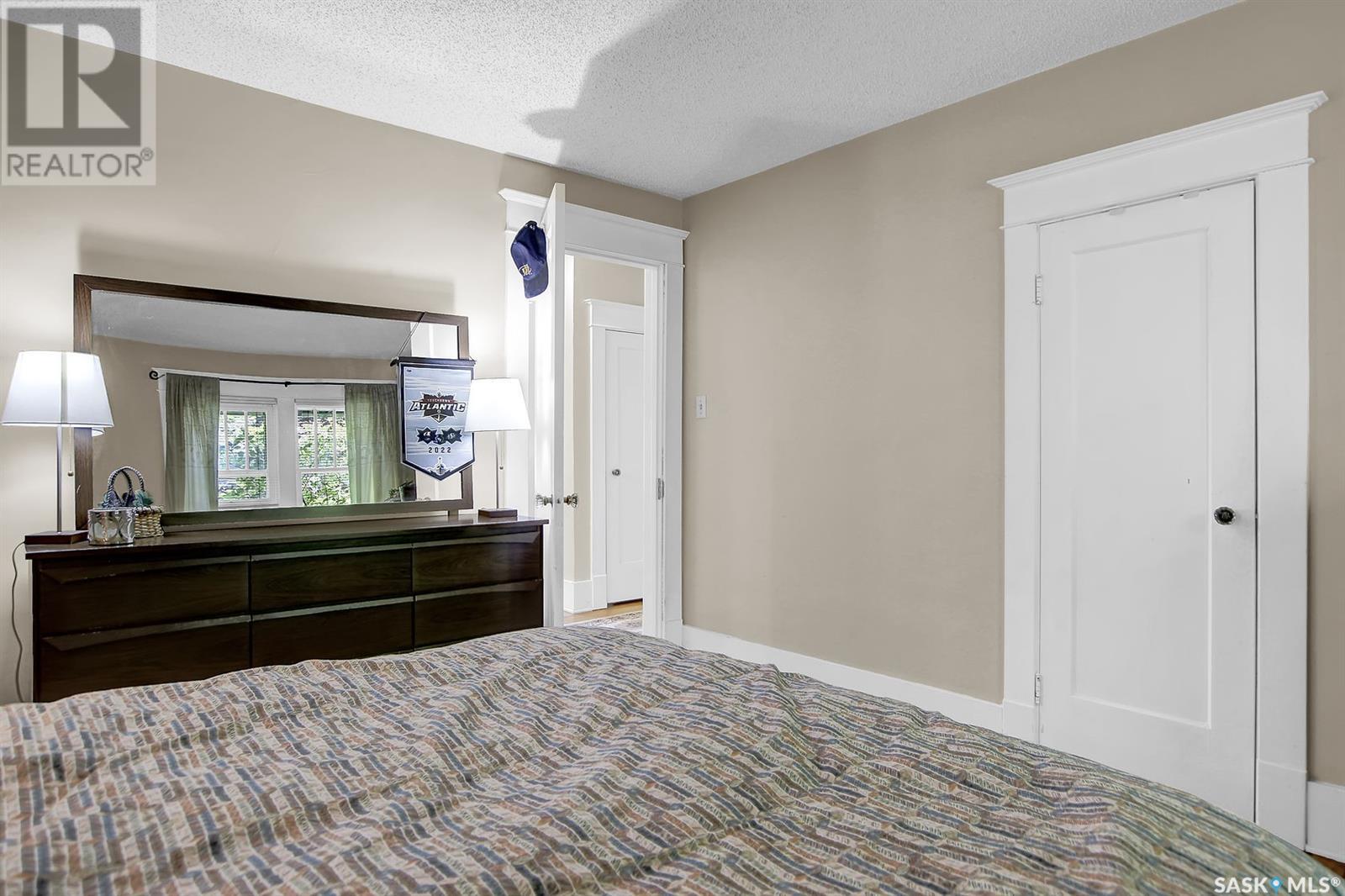 233 Leopold CRESCENT