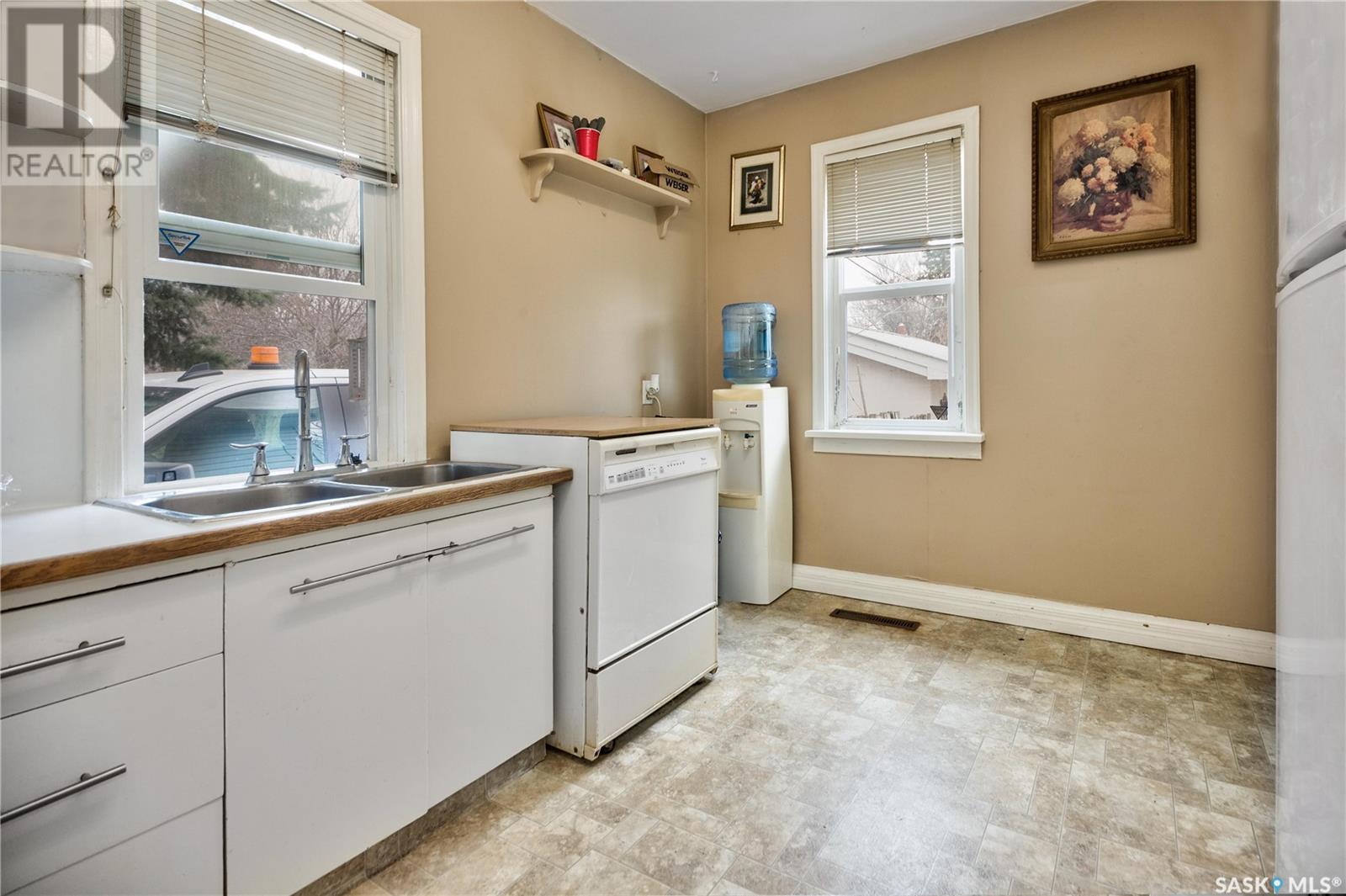 973 12th STREET W