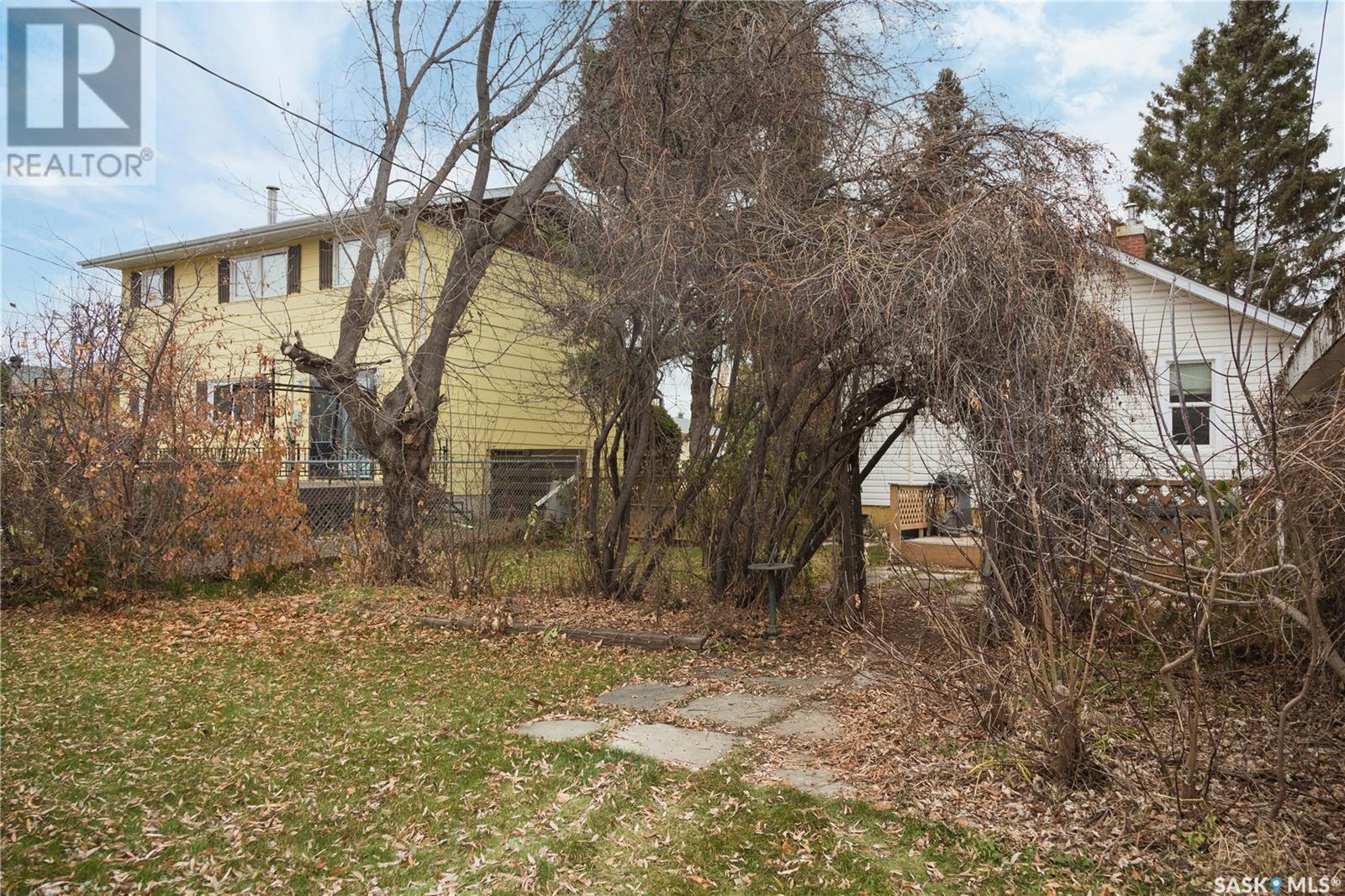 973 12th STREET W