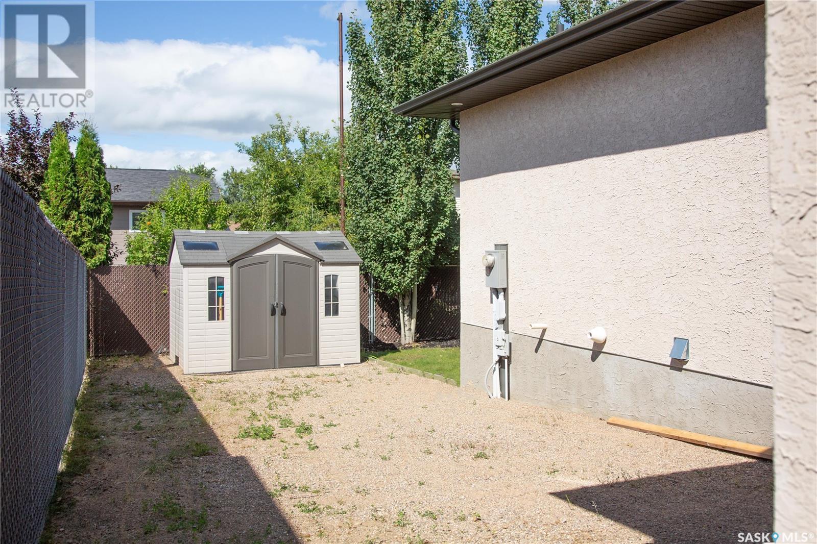 38 Glen Howard WAY