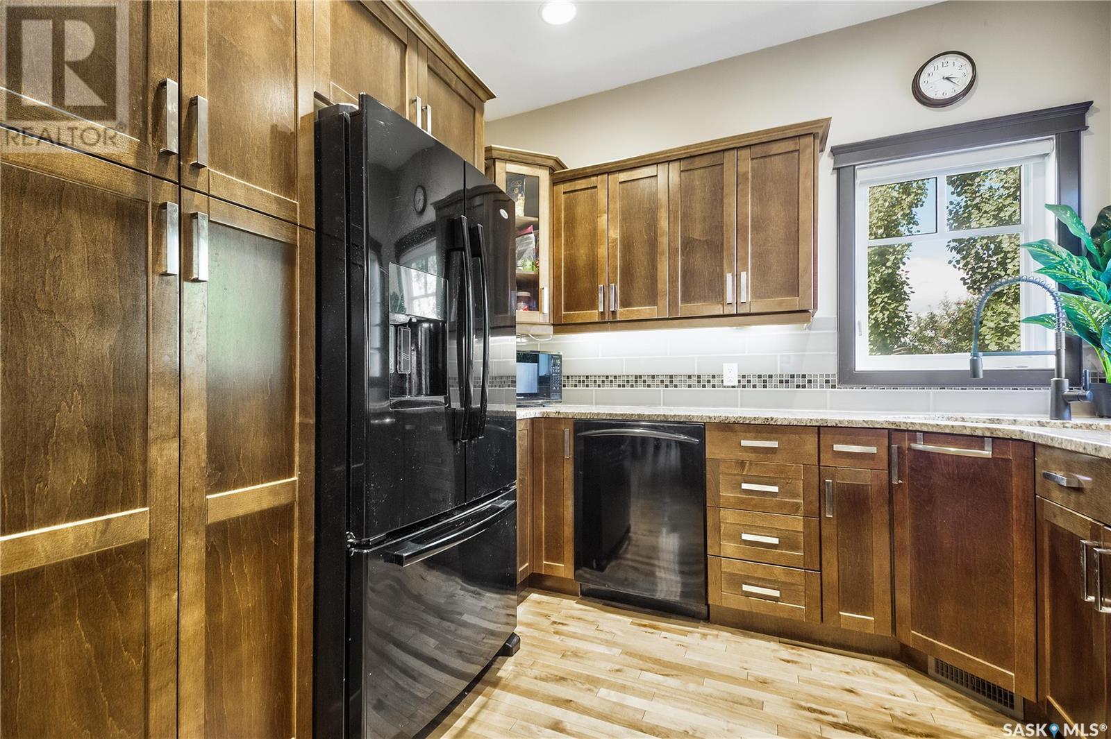38 Glen Howard WAY