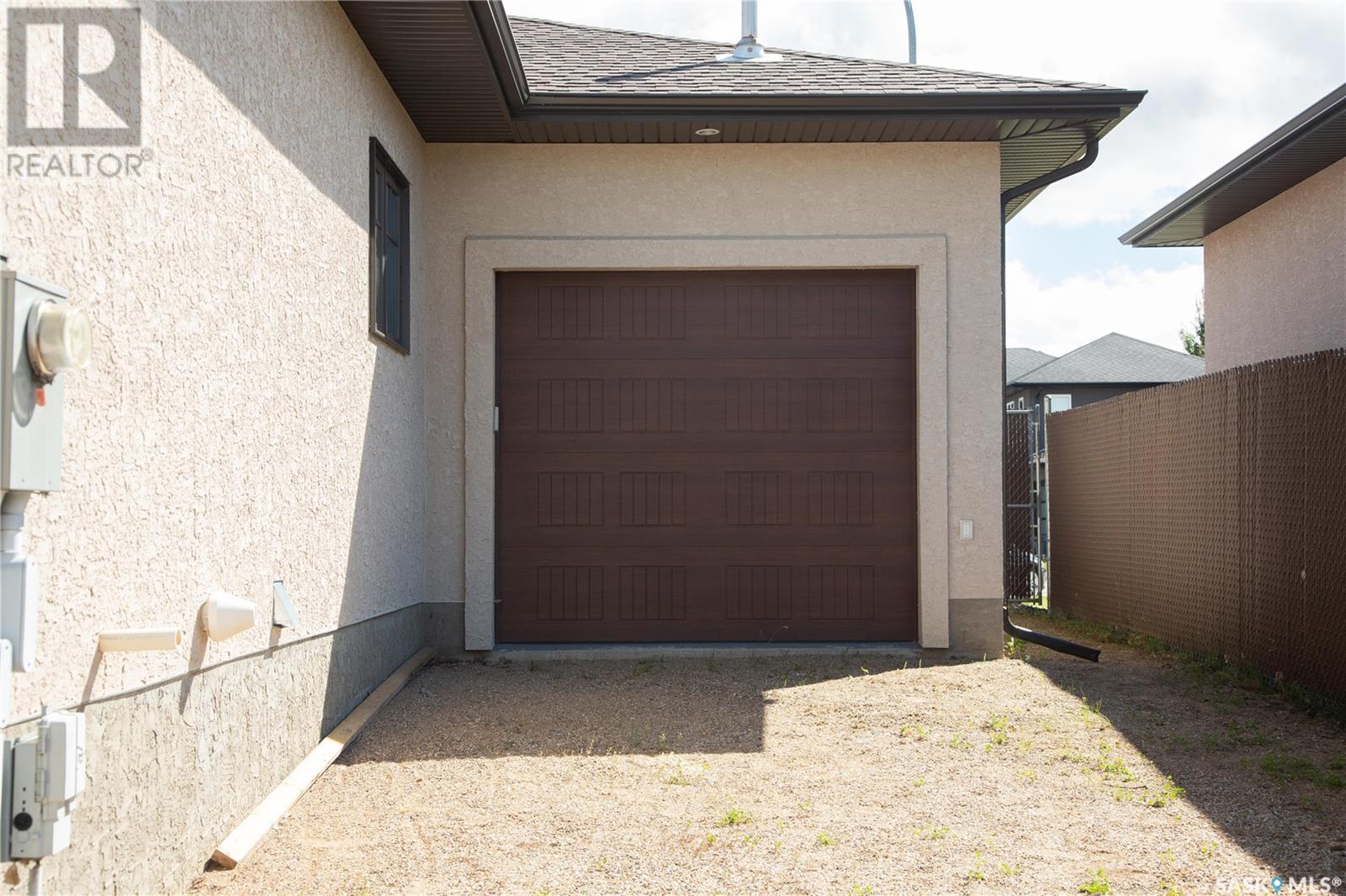 38 Glen Howard WAY