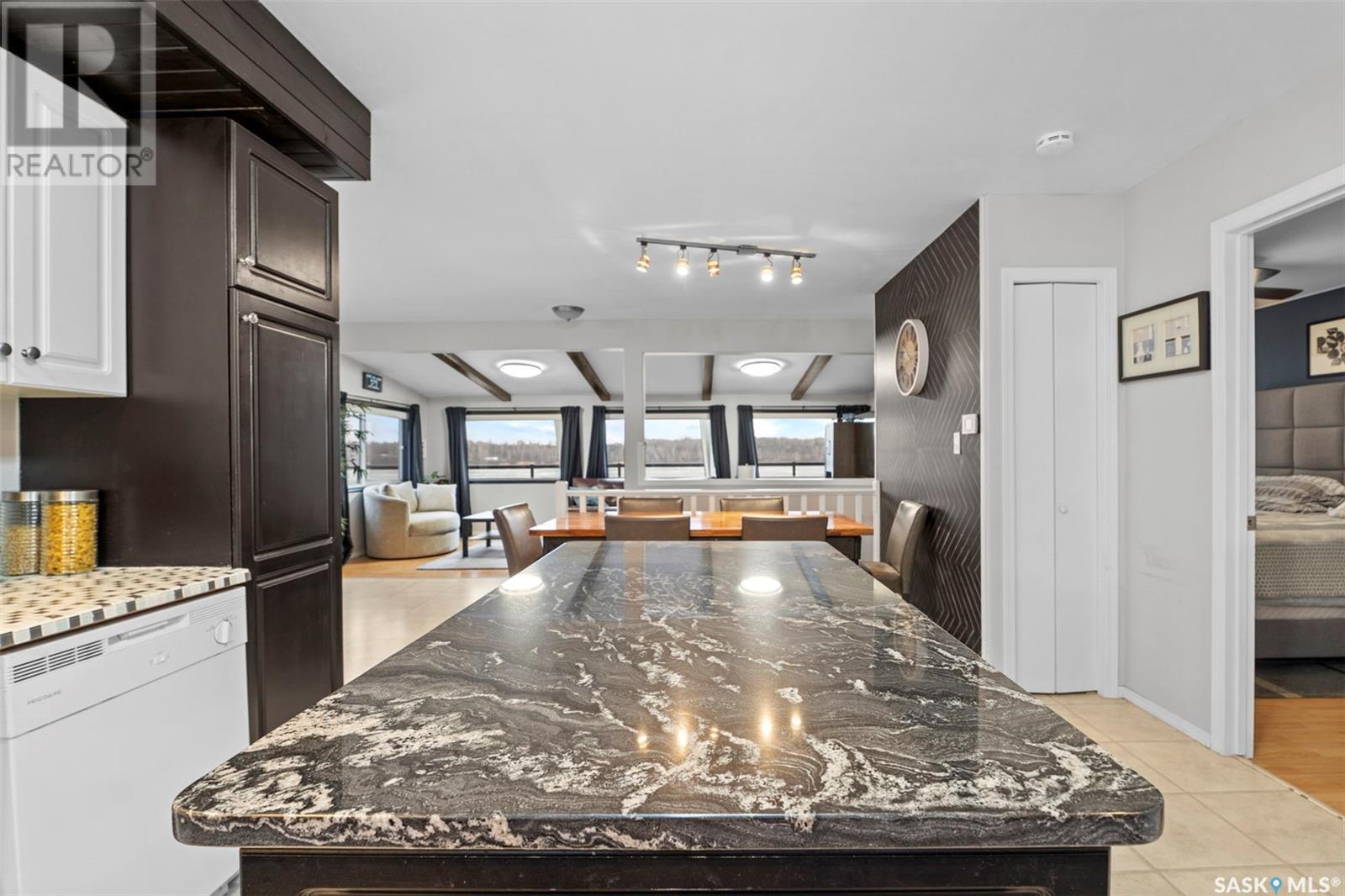 L12 B3 Nelson Beach