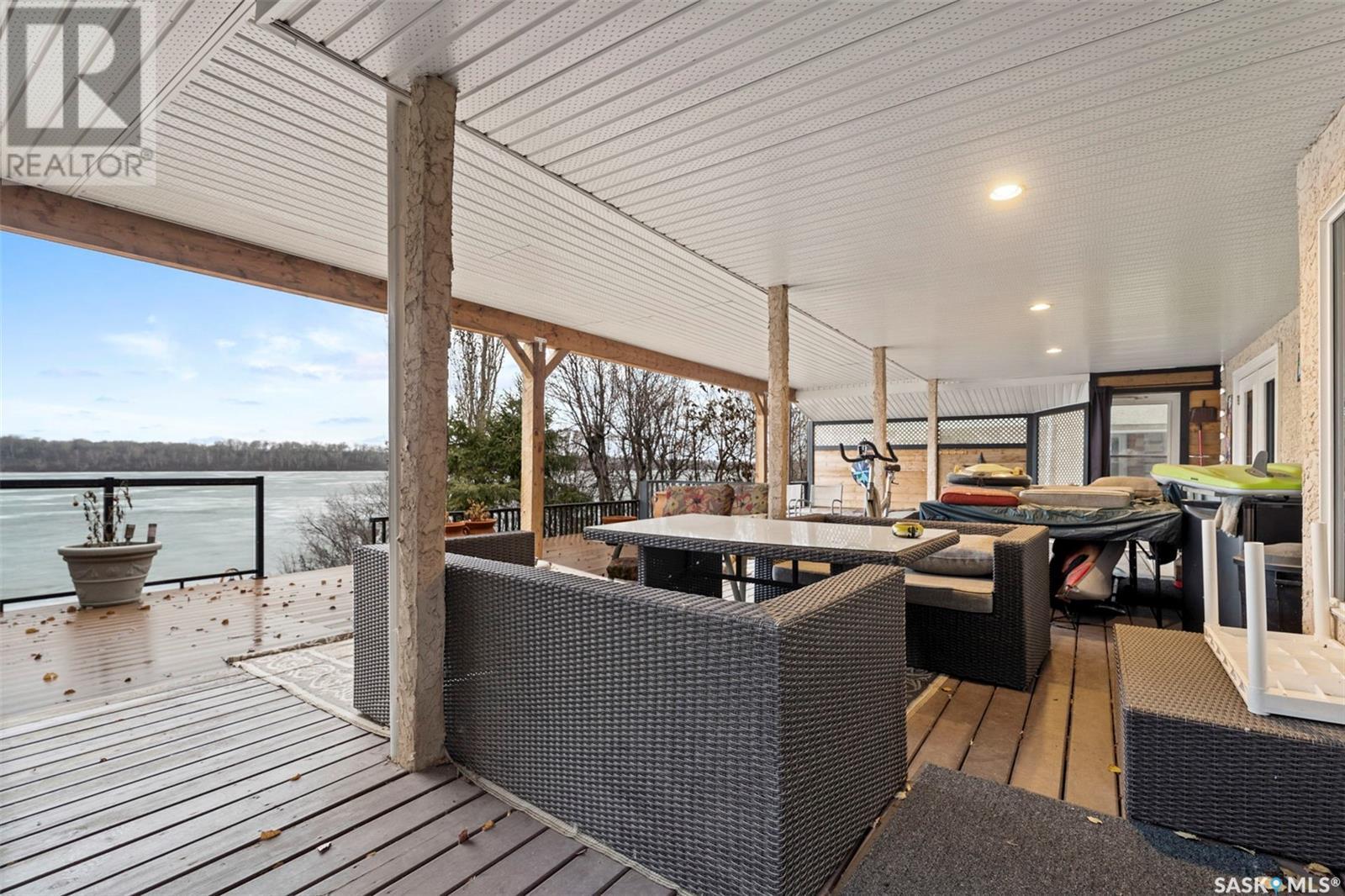 L12 B3 Nelson Beach