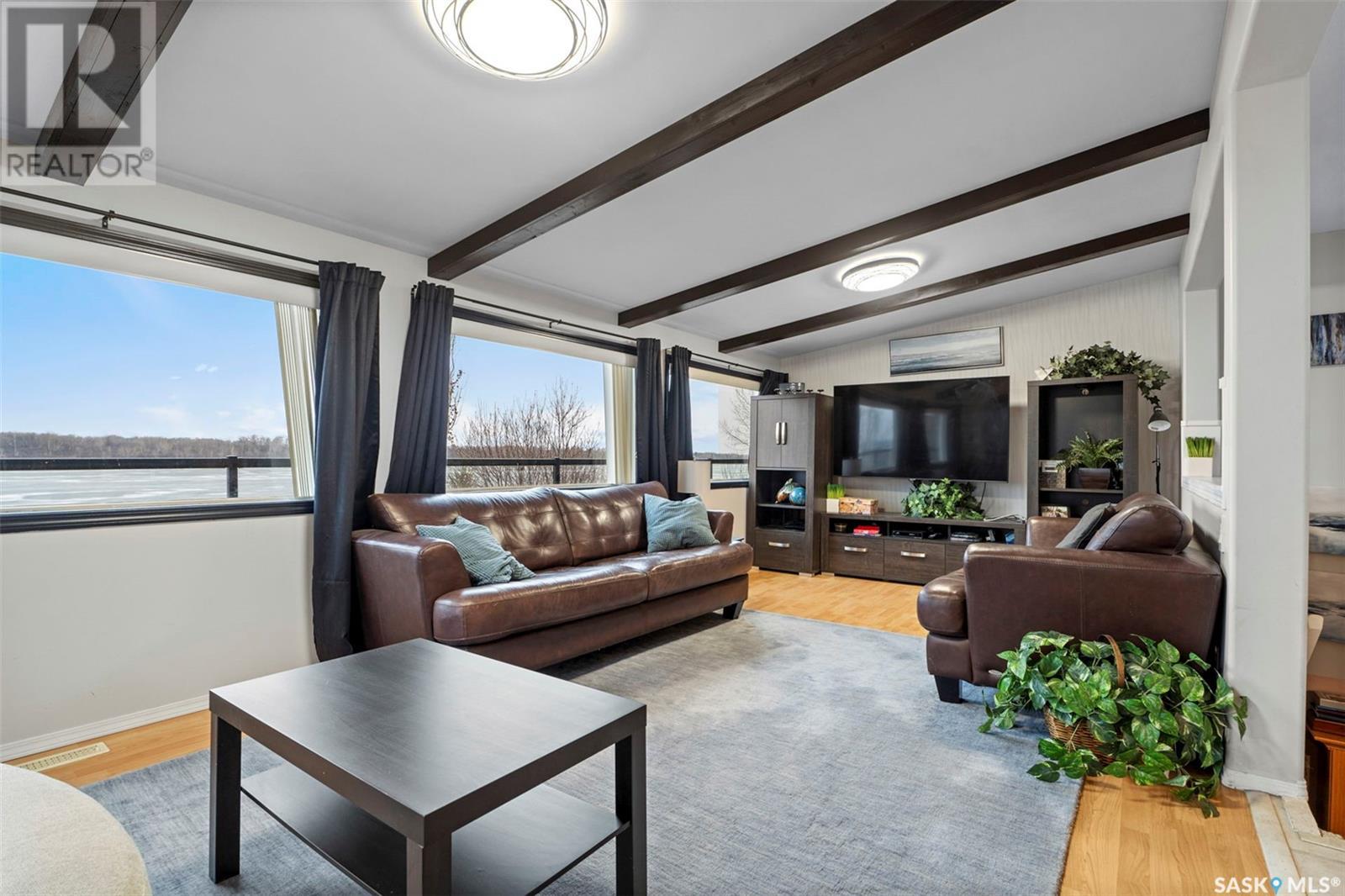 L12 B3 Nelson Beach