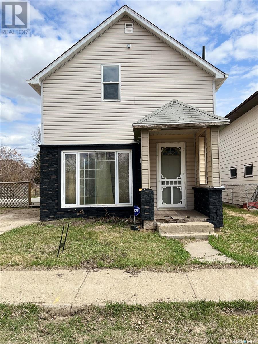 104 2nd AVENUE N
