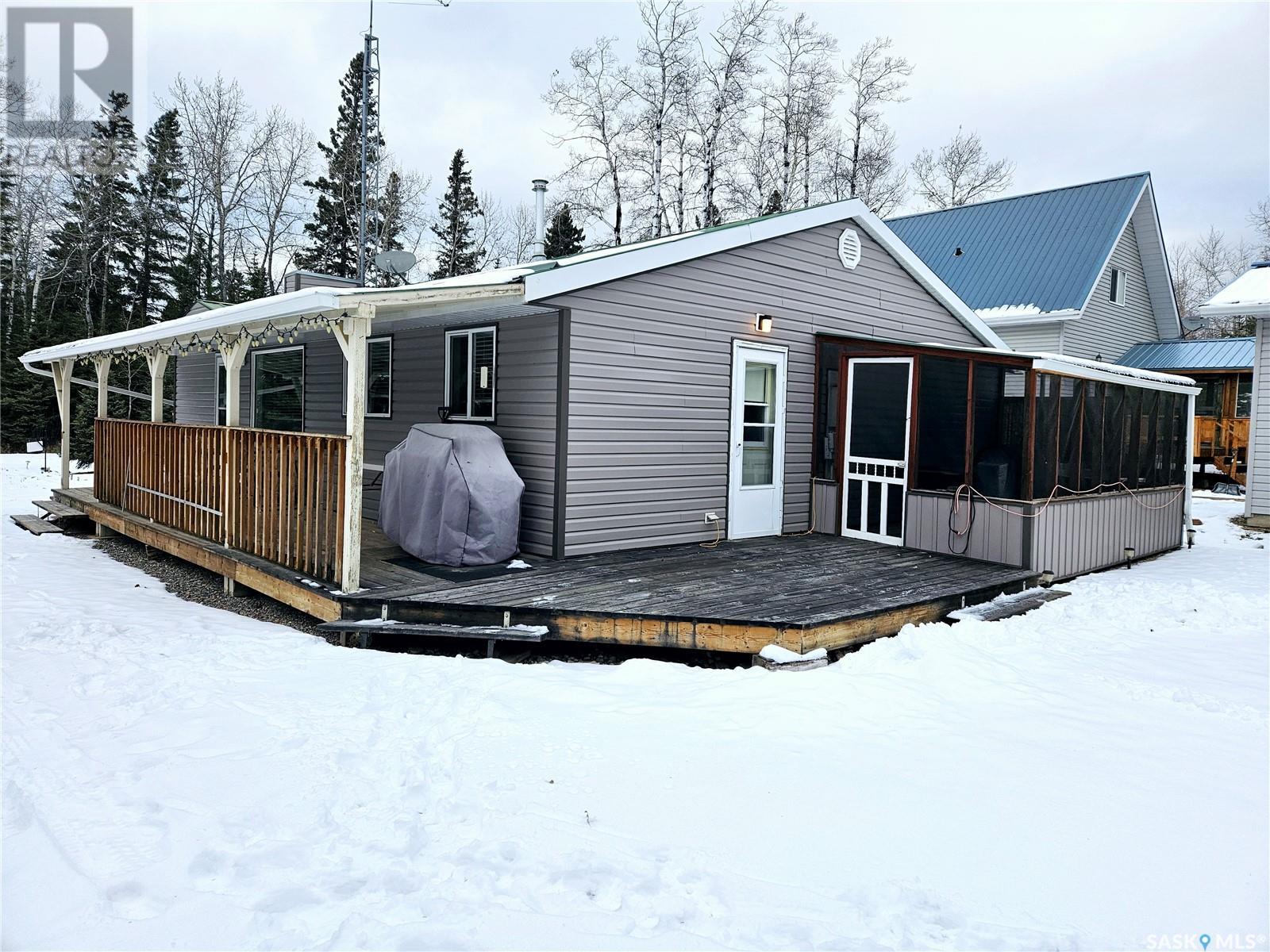 28 Andrews AVENUE