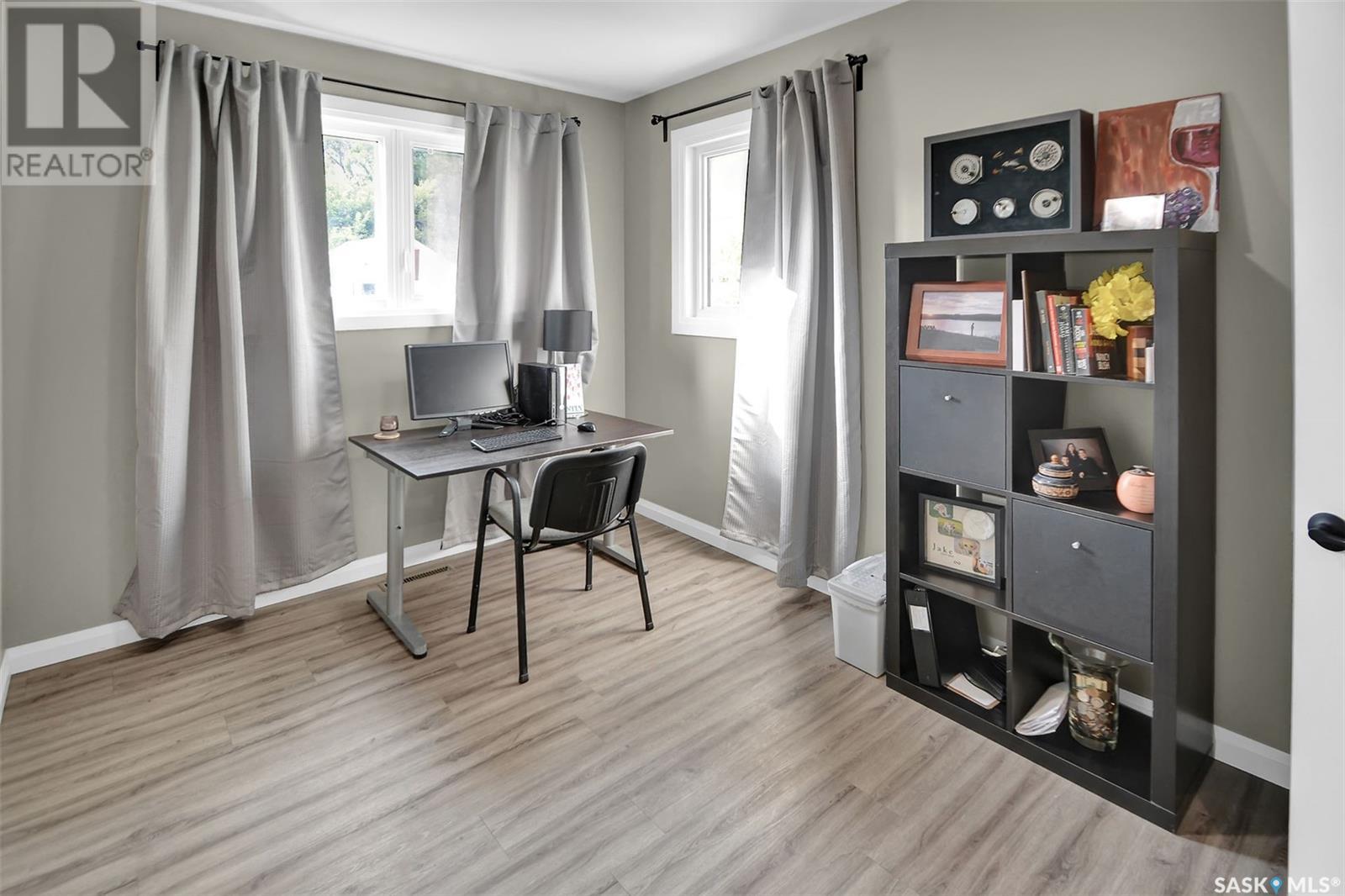 106 2nd AVENUE W