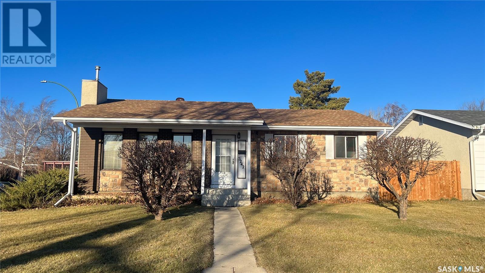 3242 Grey Owl CRESCENT