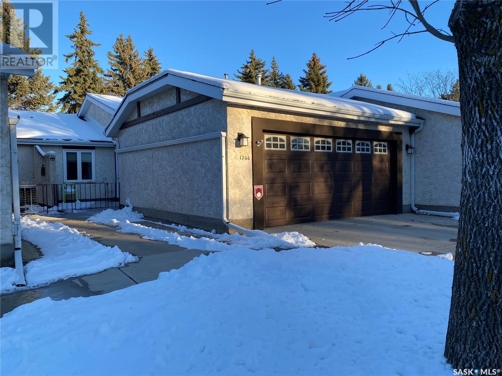 1206 Gryphons WALK