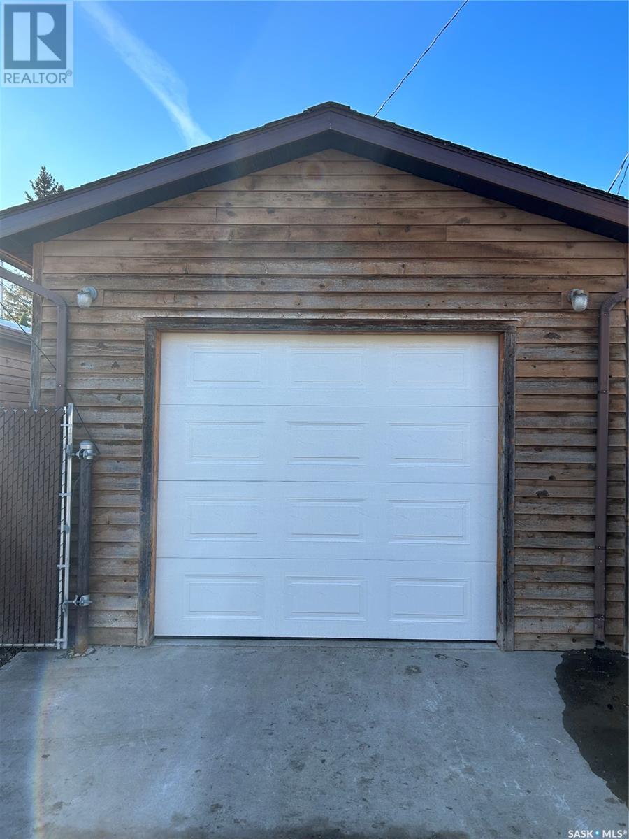 855 Princess STREET