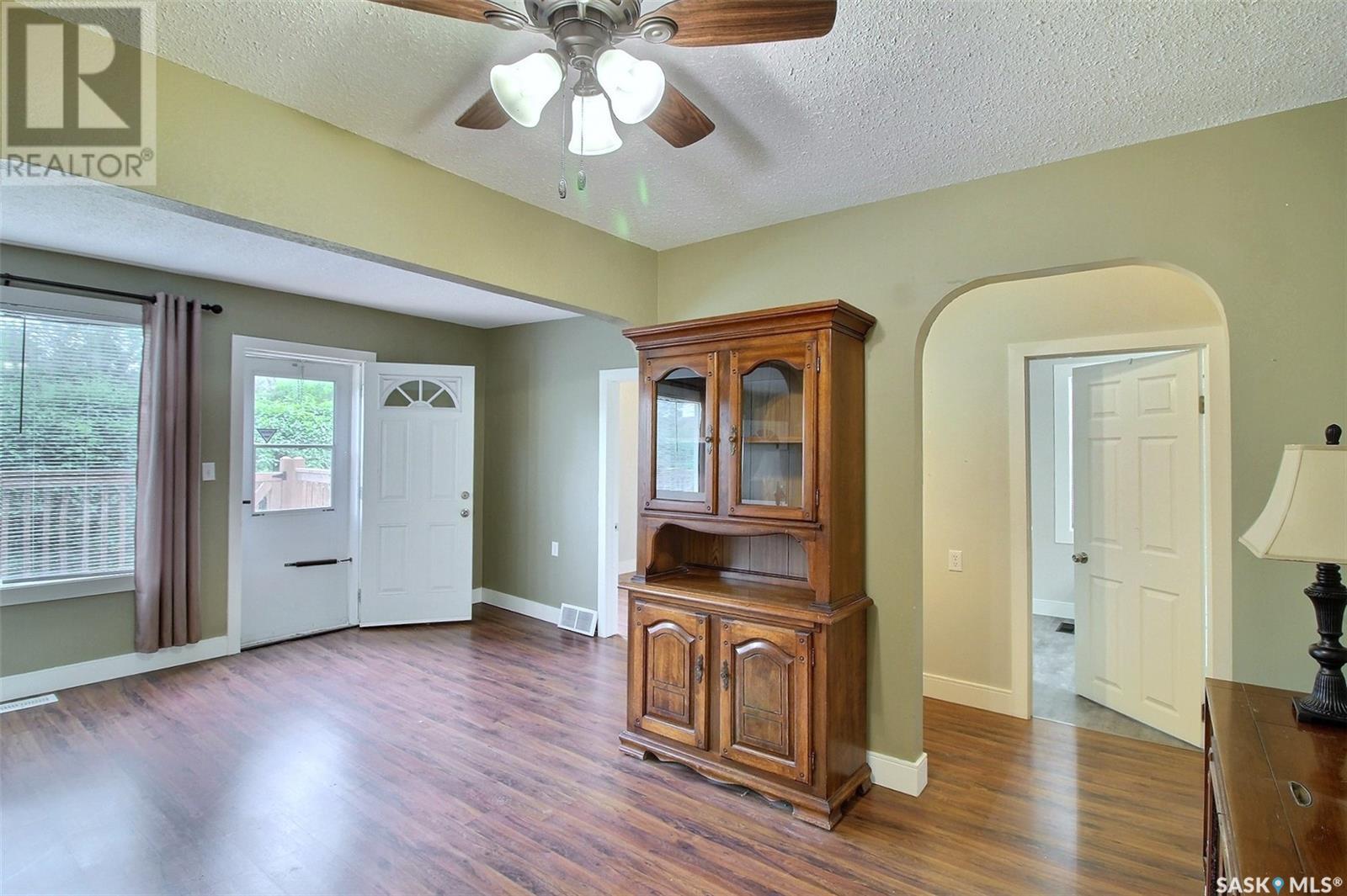 868 17th STREET W