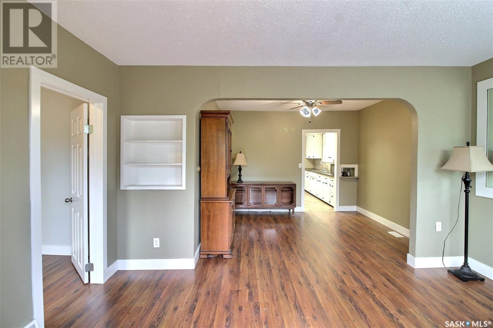 868 17th STREET W