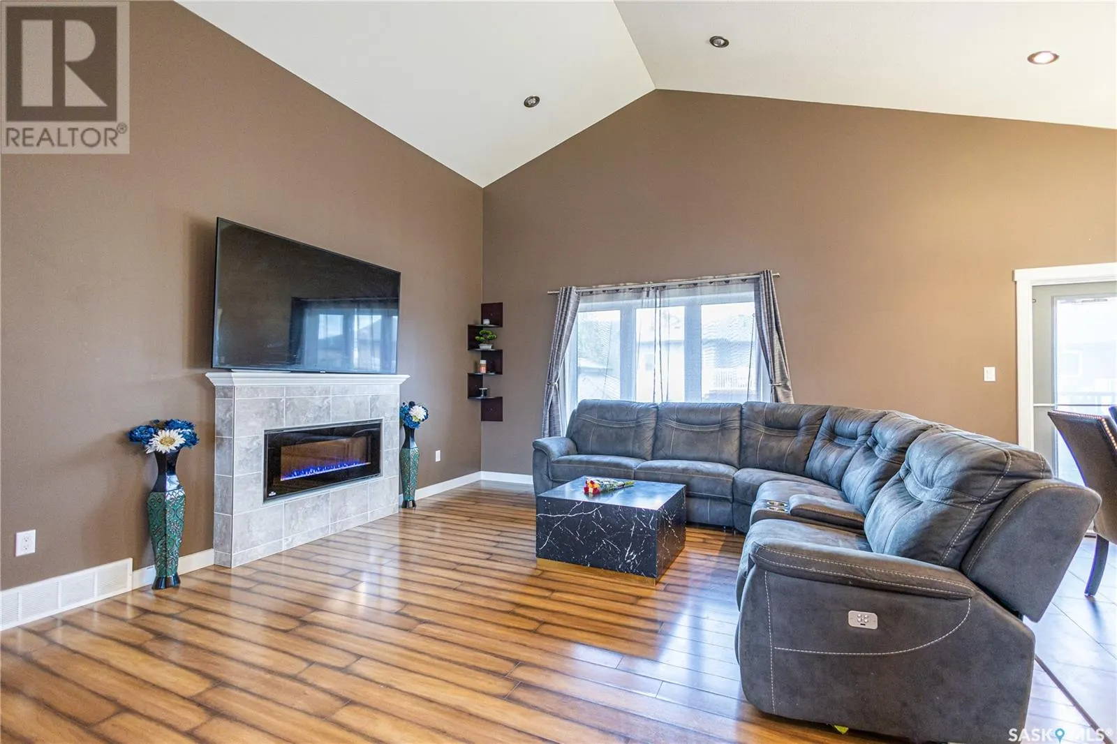 15 Hadley ROAD