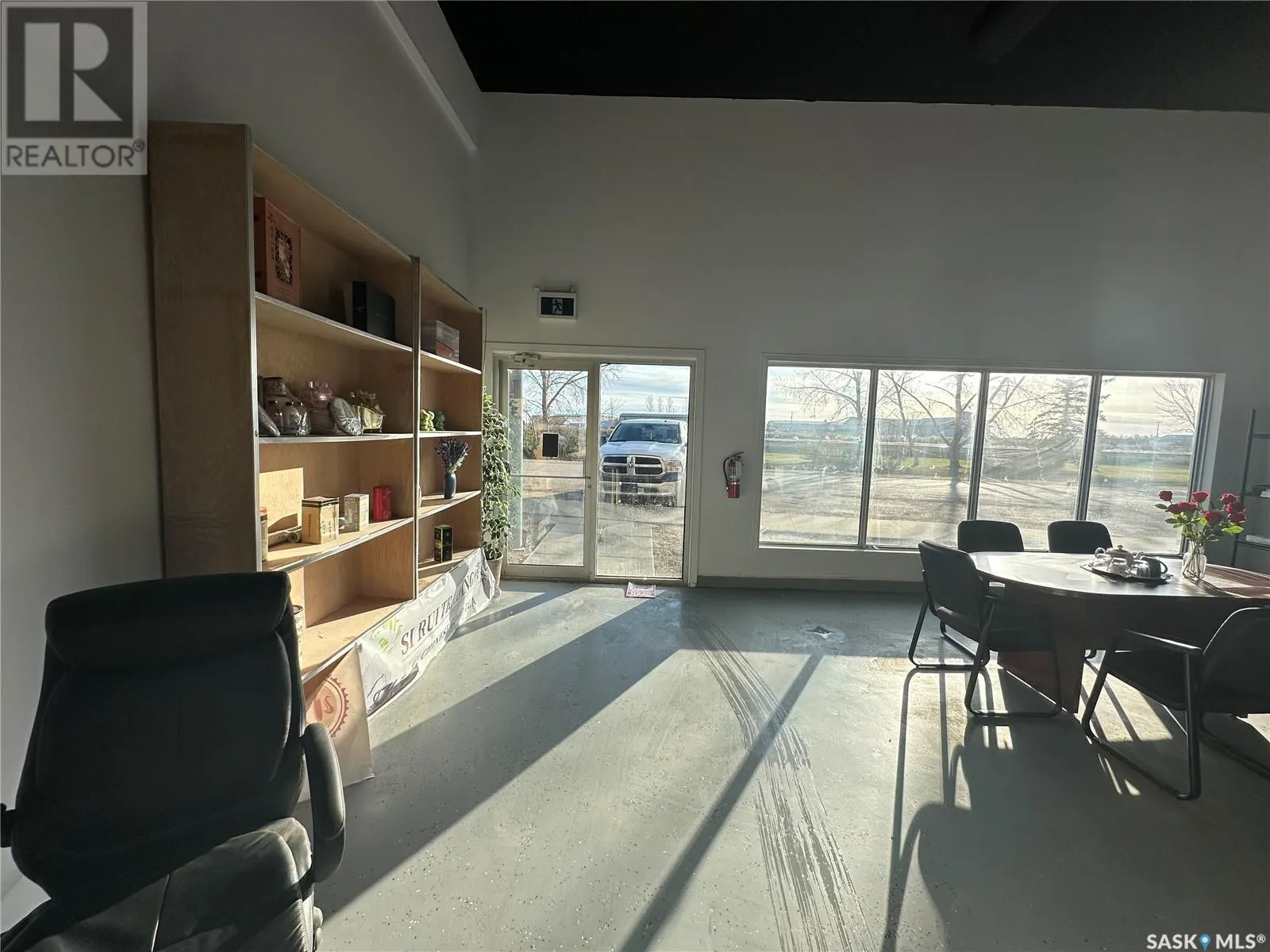 7 403 Main STREET
