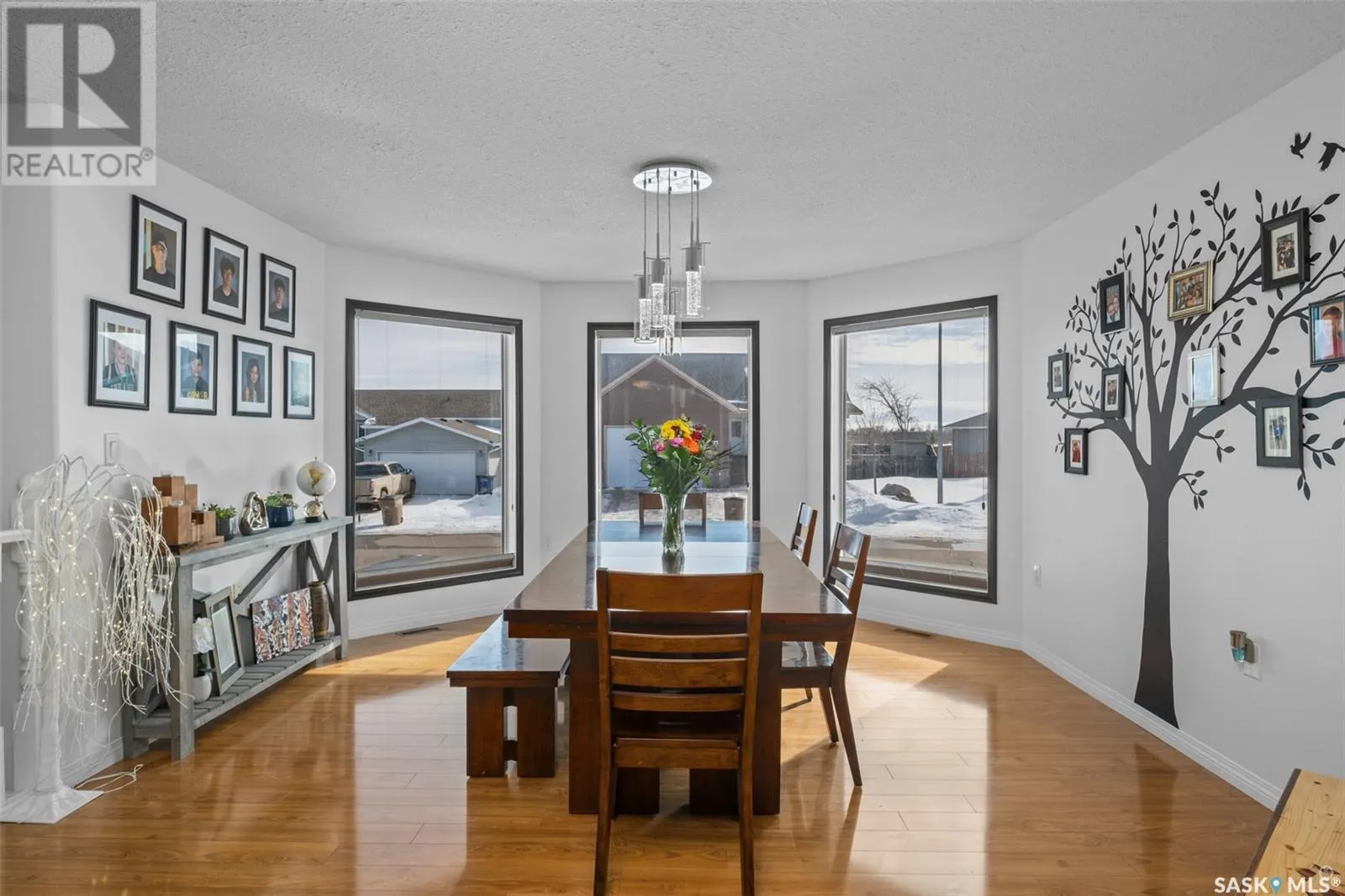 1 Poplar CRESCENT