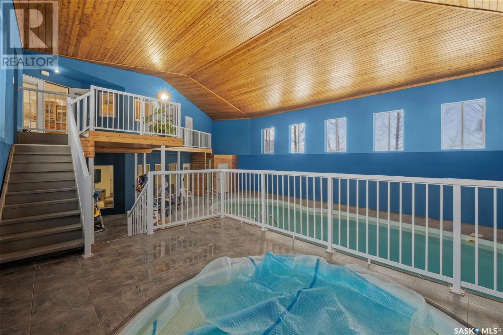 1 Poplar CRESCENT