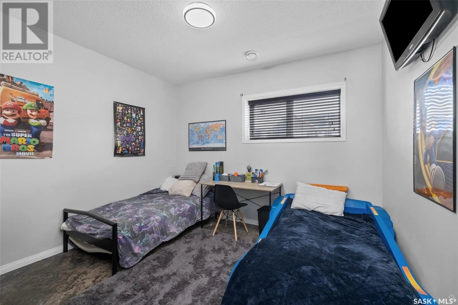 1 Poplar CRESCENT