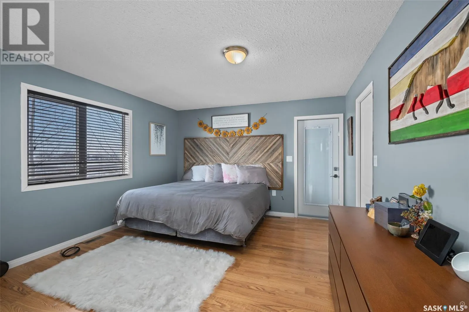 1 Poplar CRESCENT