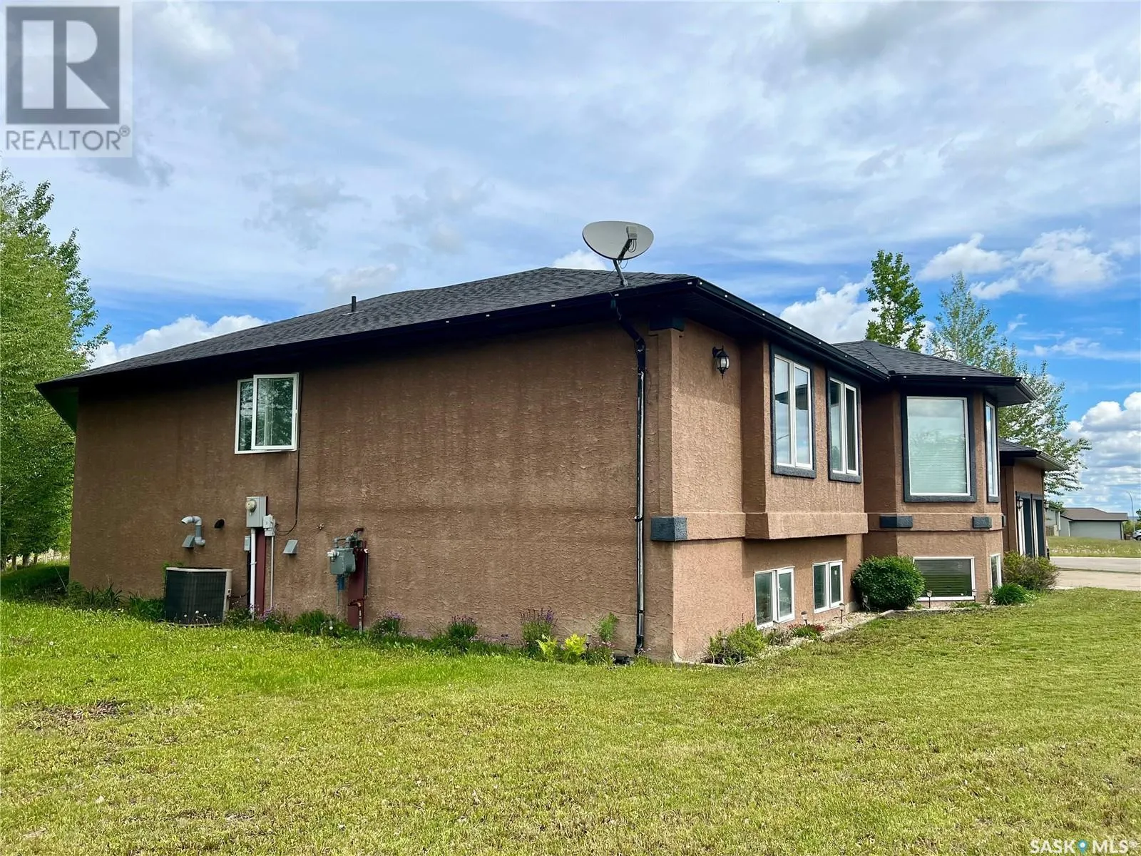 1 Poplar CRESCENT