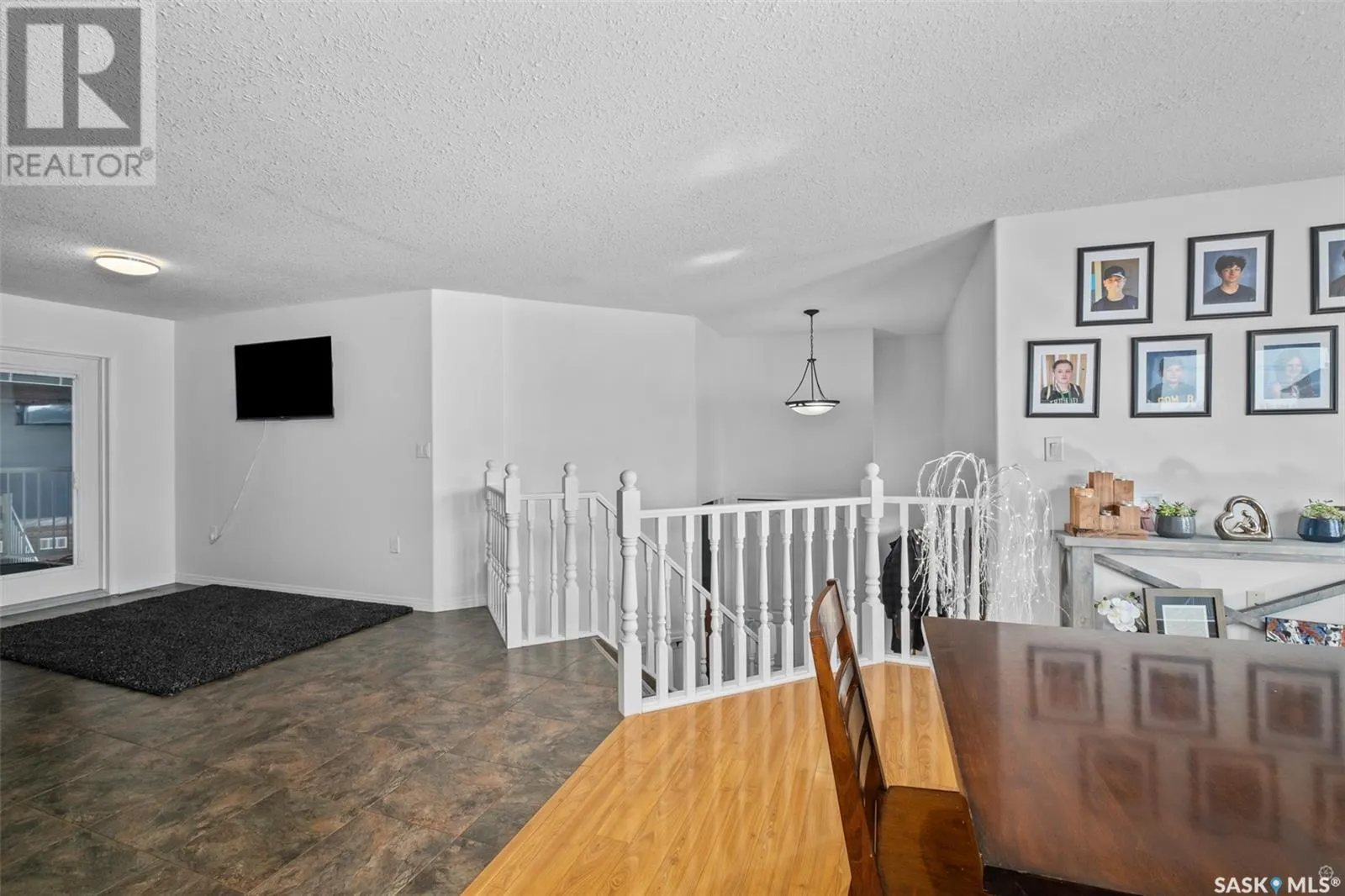 1 Poplar CRESCENT
