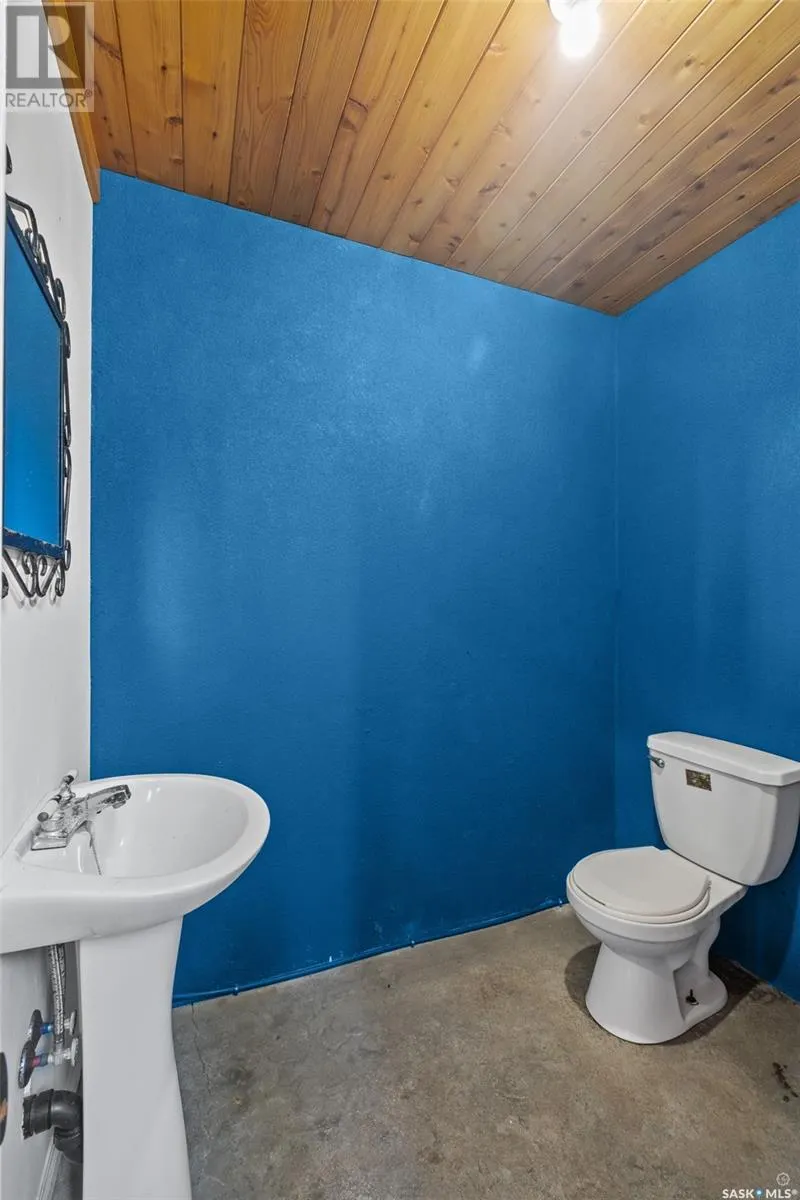 1 Poplar CRESCENT